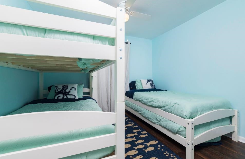 Image 37 of 45 For 207 9th St  