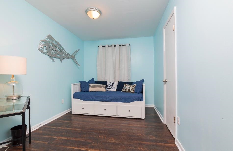 Image 38 of 45 For 207 9th St  