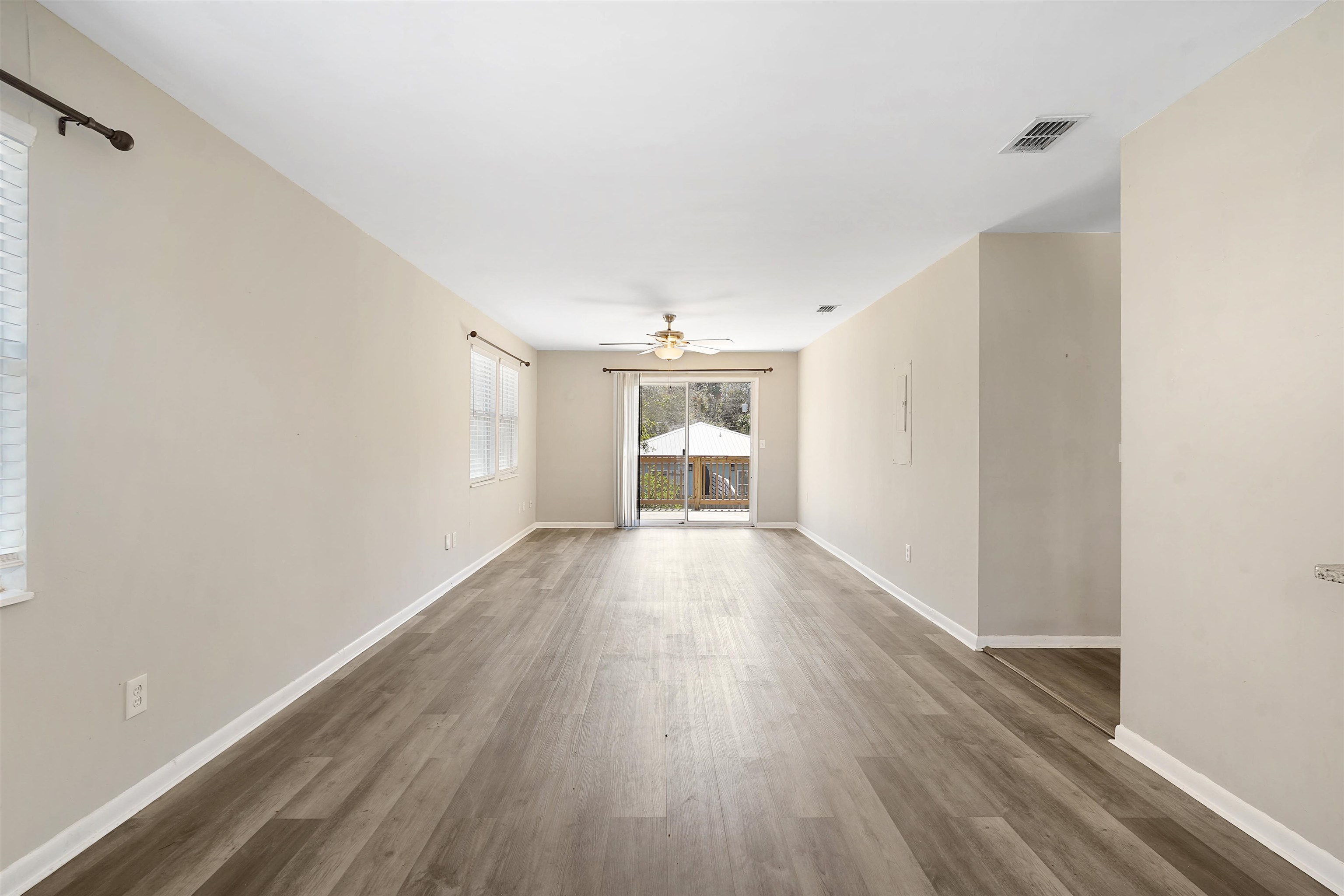 Image 8 of 45 For 207 9th St  