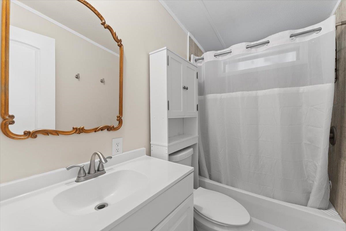 Image 19 of 36 For 6860 Catlett Rd