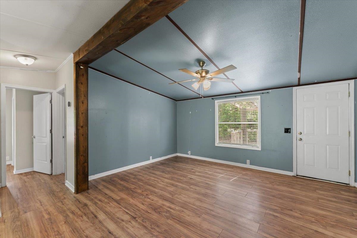 Image 5 of 36 For 6860 Catlett Rd