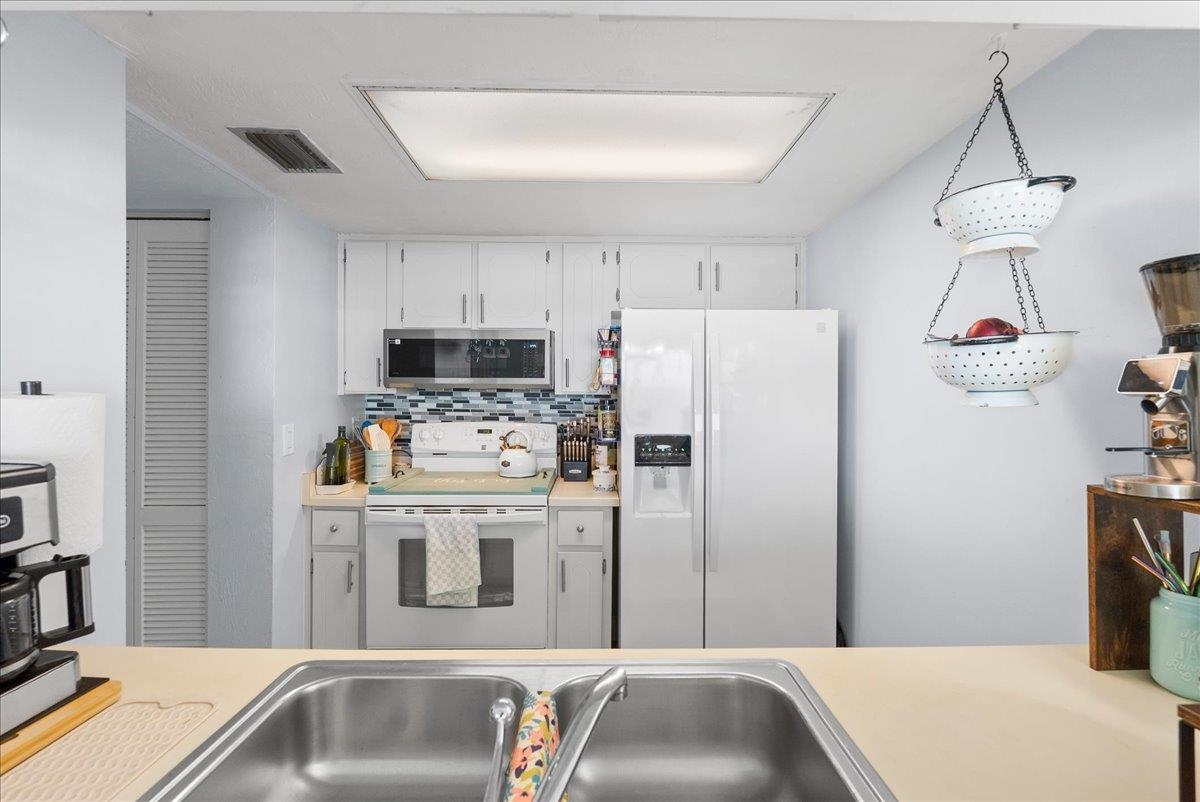 Image 13 of 53 For 3600 Ocean Shore Blvd S 712