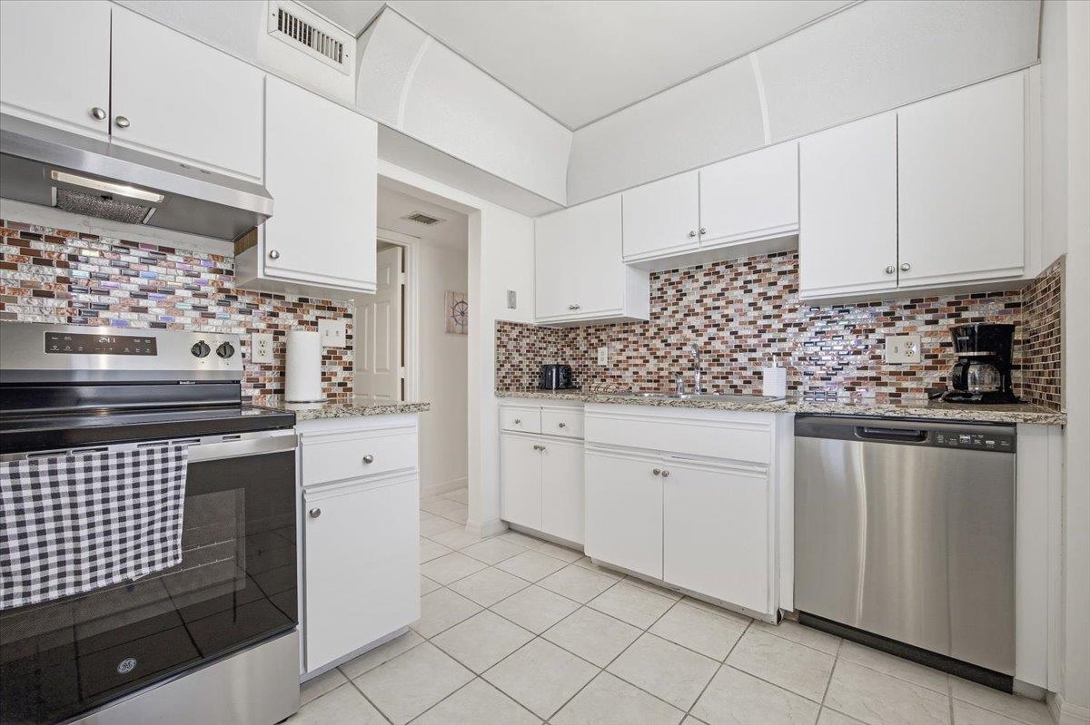 Image 10 of 25 For 3360 Ocean Shore Blvd  307