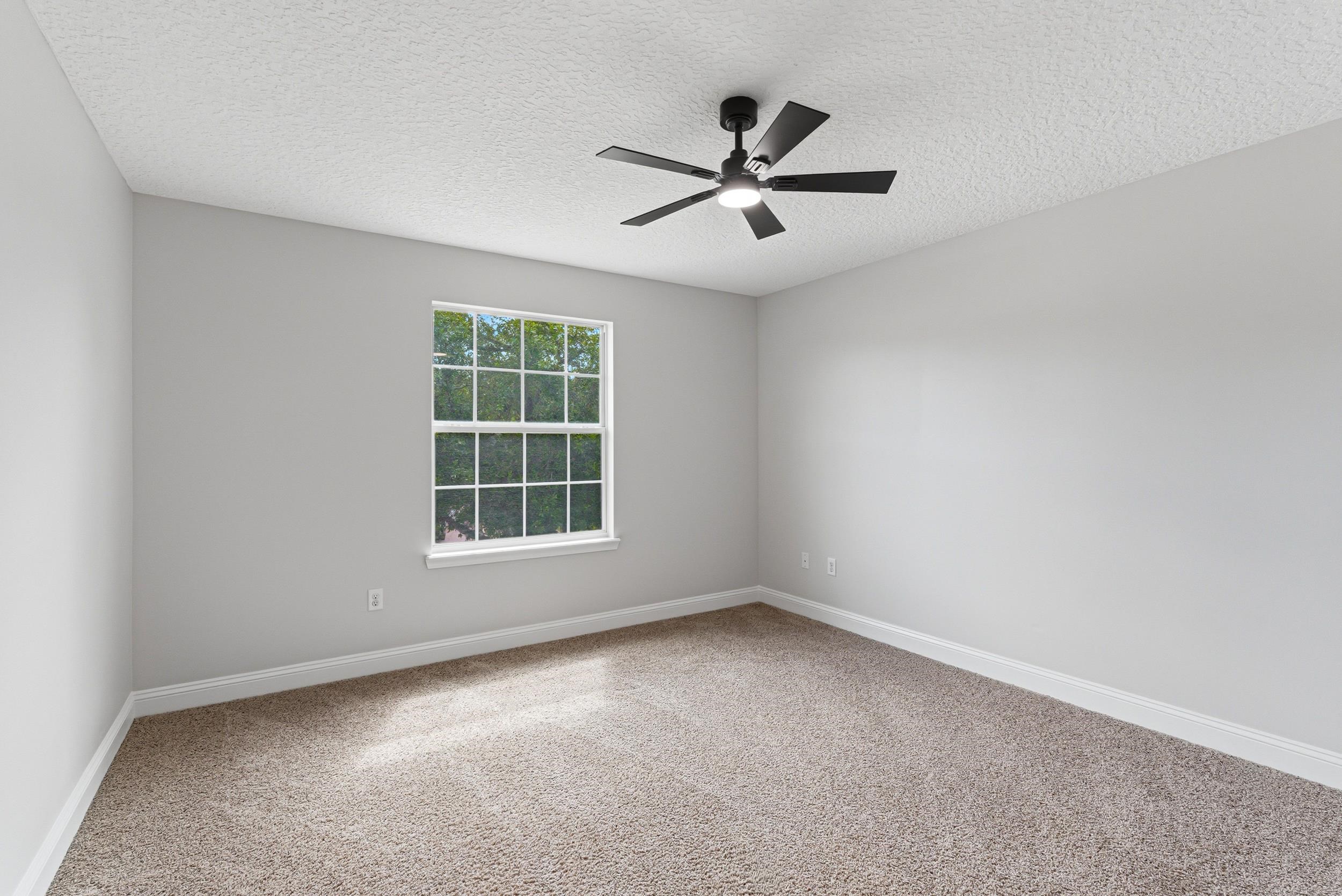 Image 23 of 53 For 105 Arabian Ct