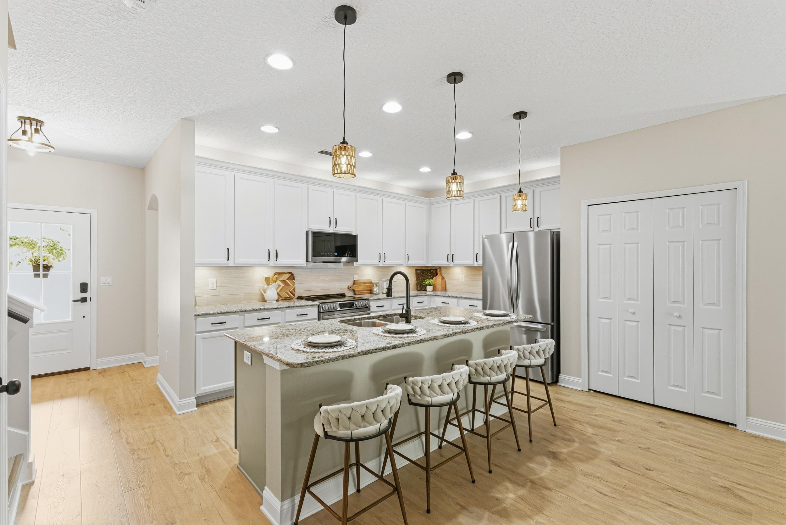 Image 5 of 53 For 105 Arabian Ct