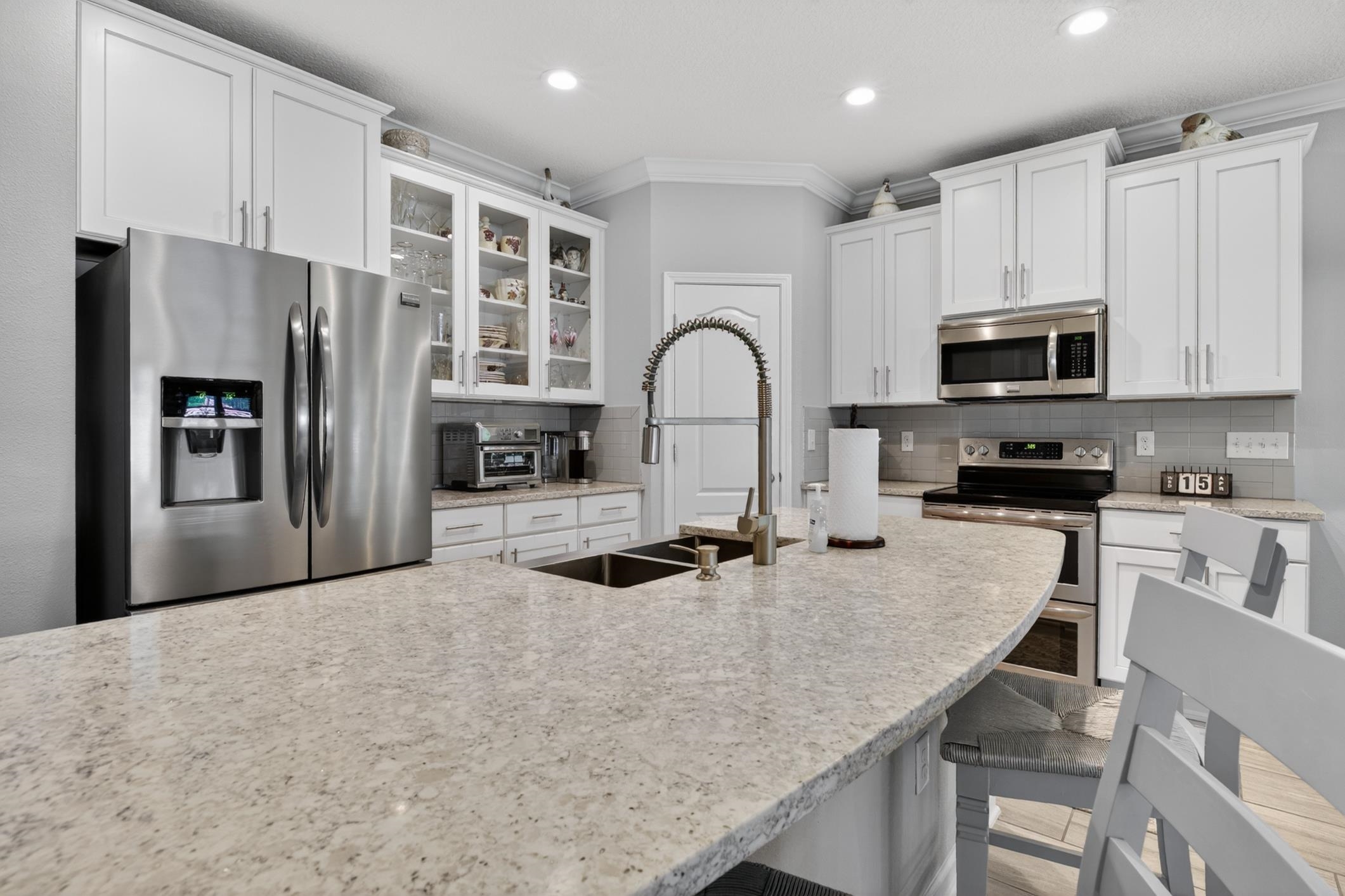 Image 12 of 82 For 37 Lost Lake Dr