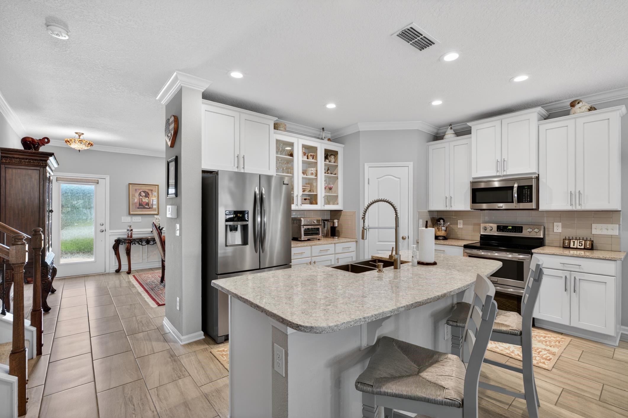 Image 13 of 82 For 37 Lost Lake Dr