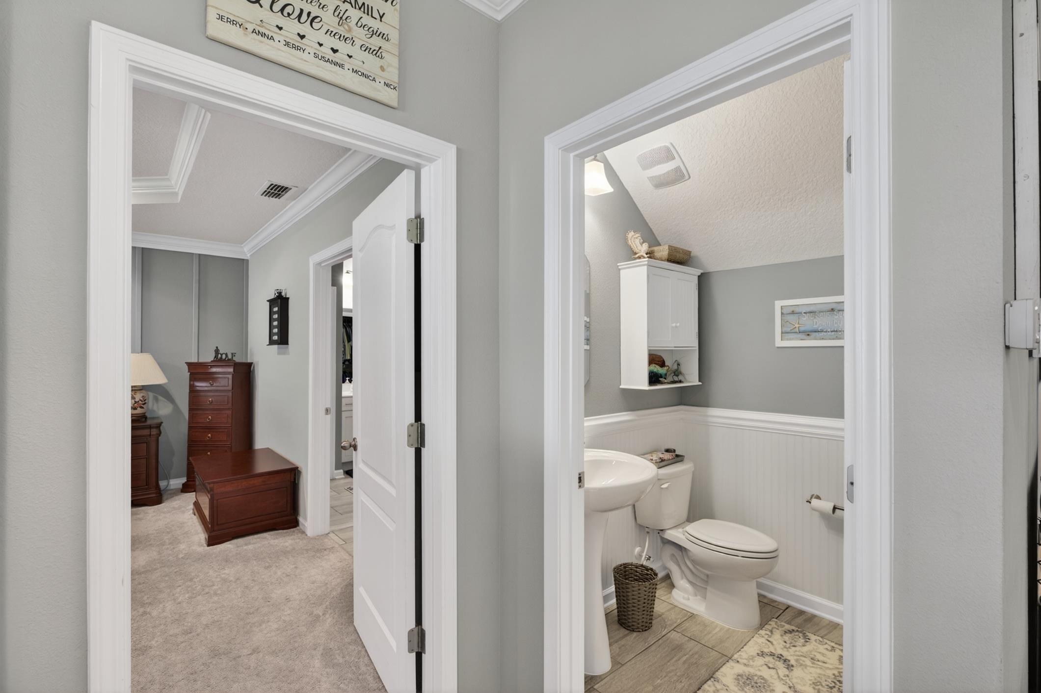 Image 20 of 82 For 37 Lost Lake Dr