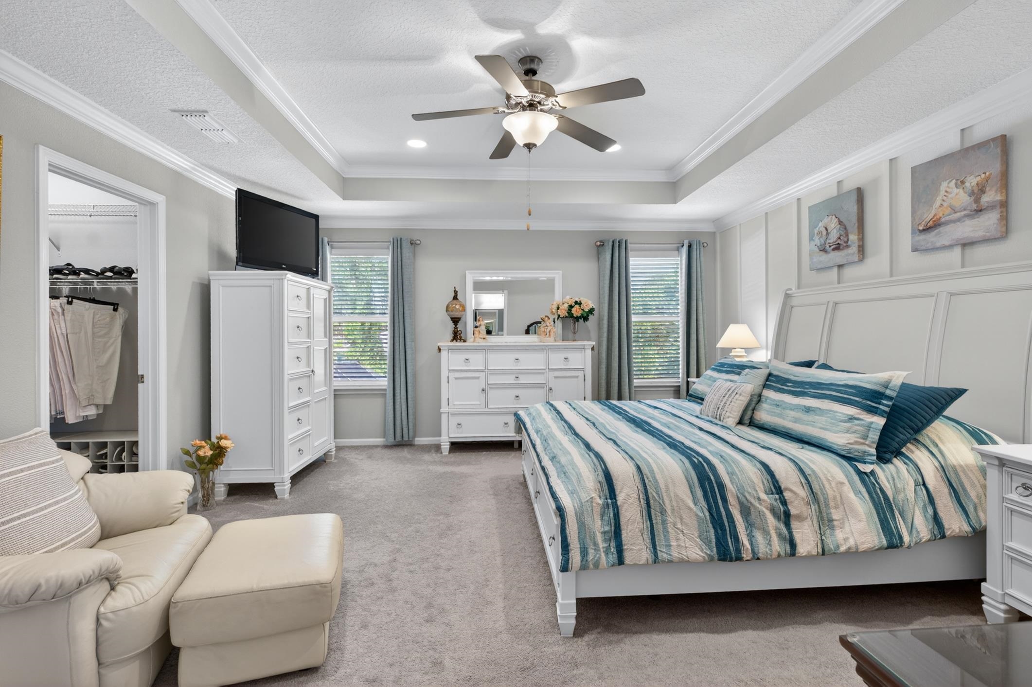 Image 33 of 82 For 37 Lost Lake Dr