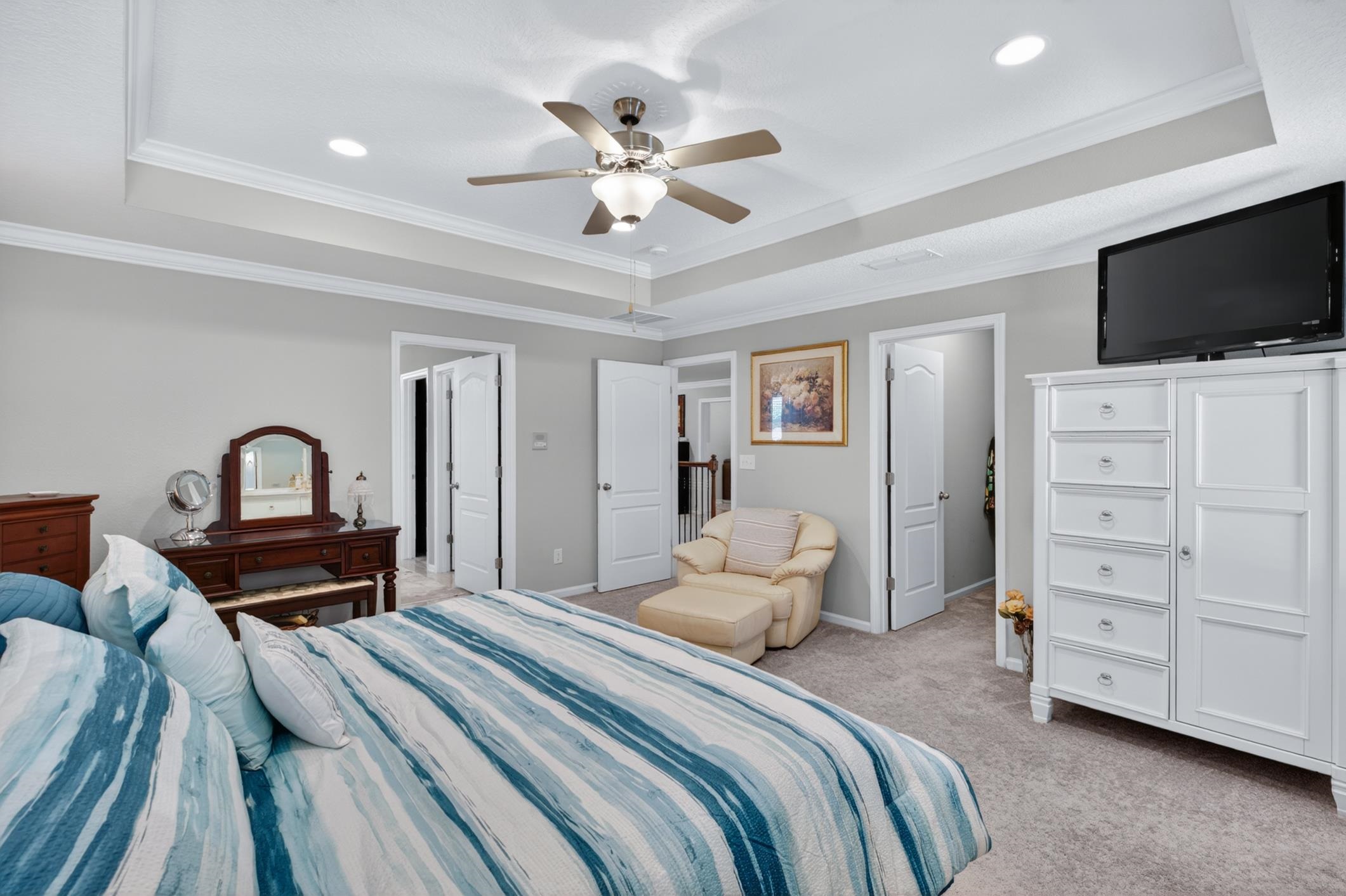 Image 34 of 82 For 37 Lost Lake Dr