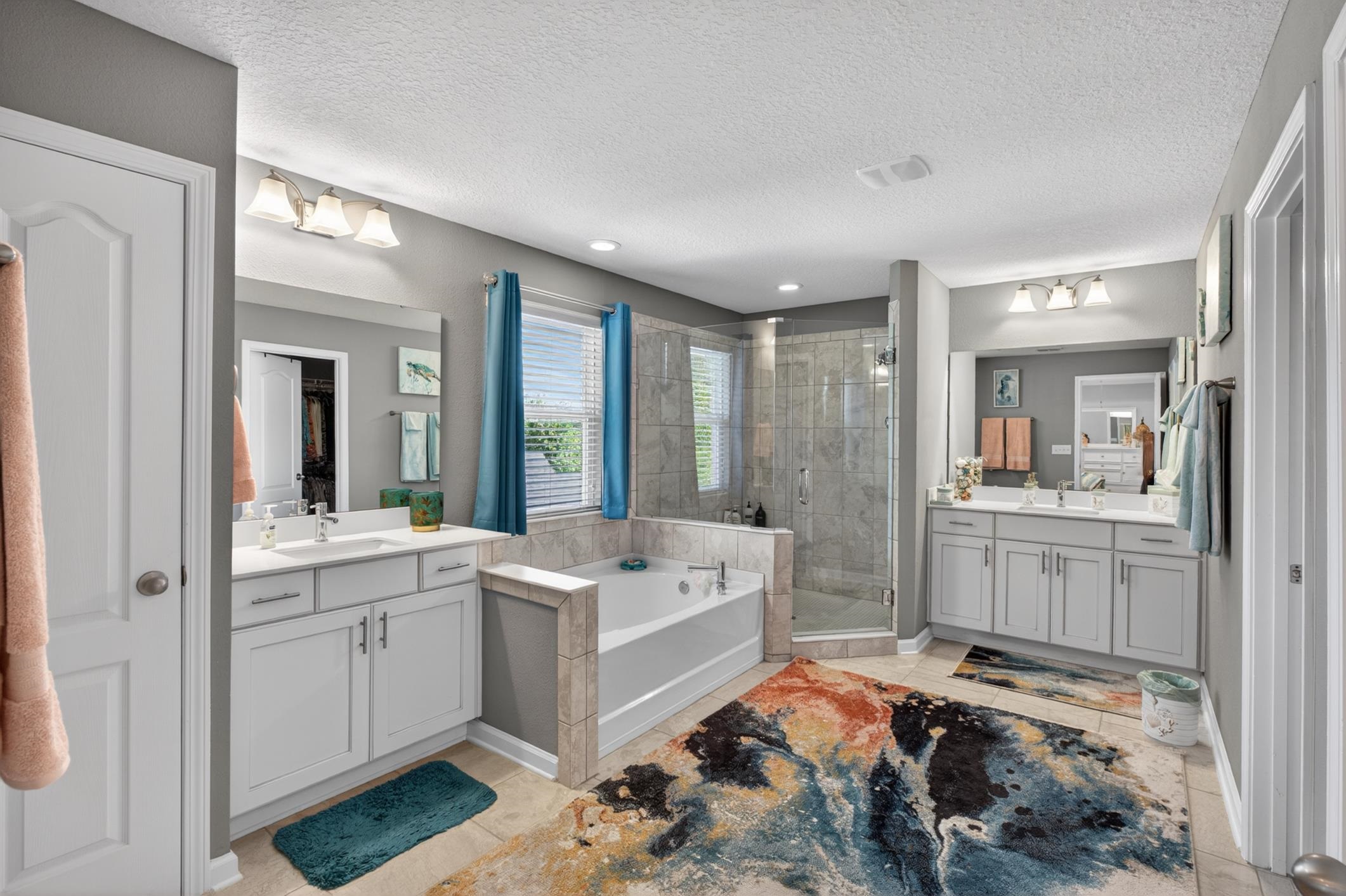 Image 36 of 82 For 37 Lost Lake Dr