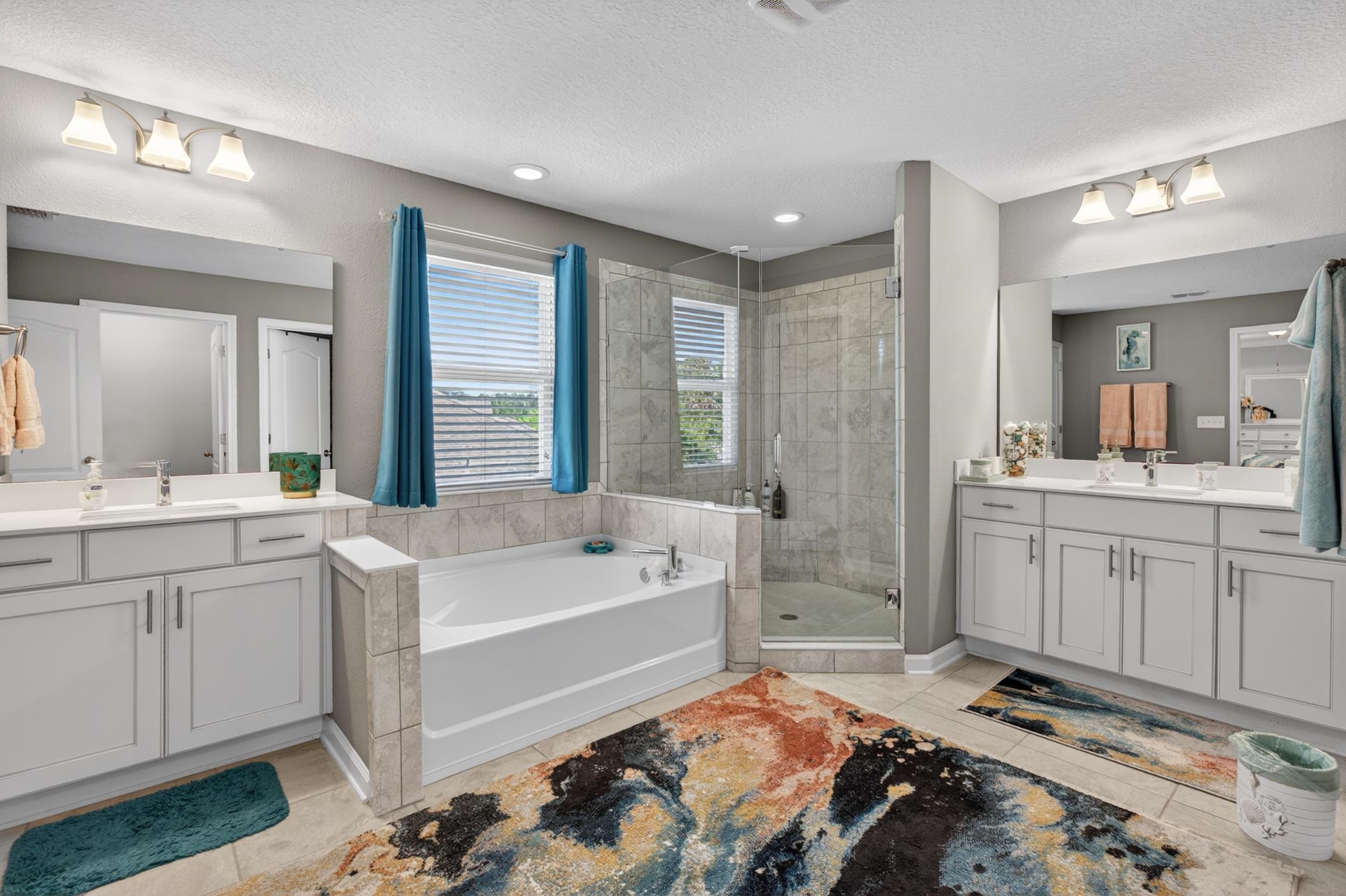 Image 37 of 82 For 37 Lost Lake Dr