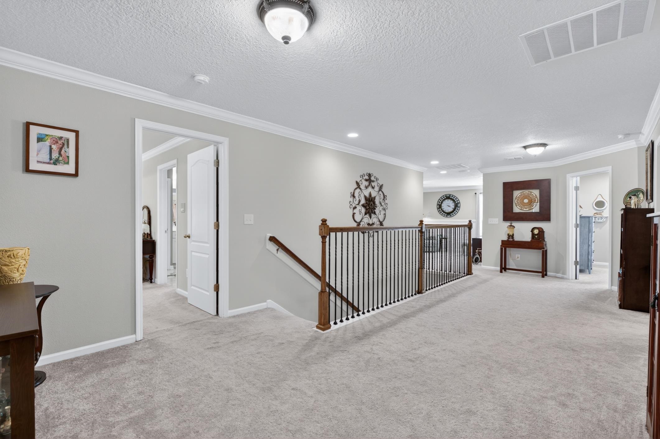 Image 39 of 82 For 37 Lost Lake Dr