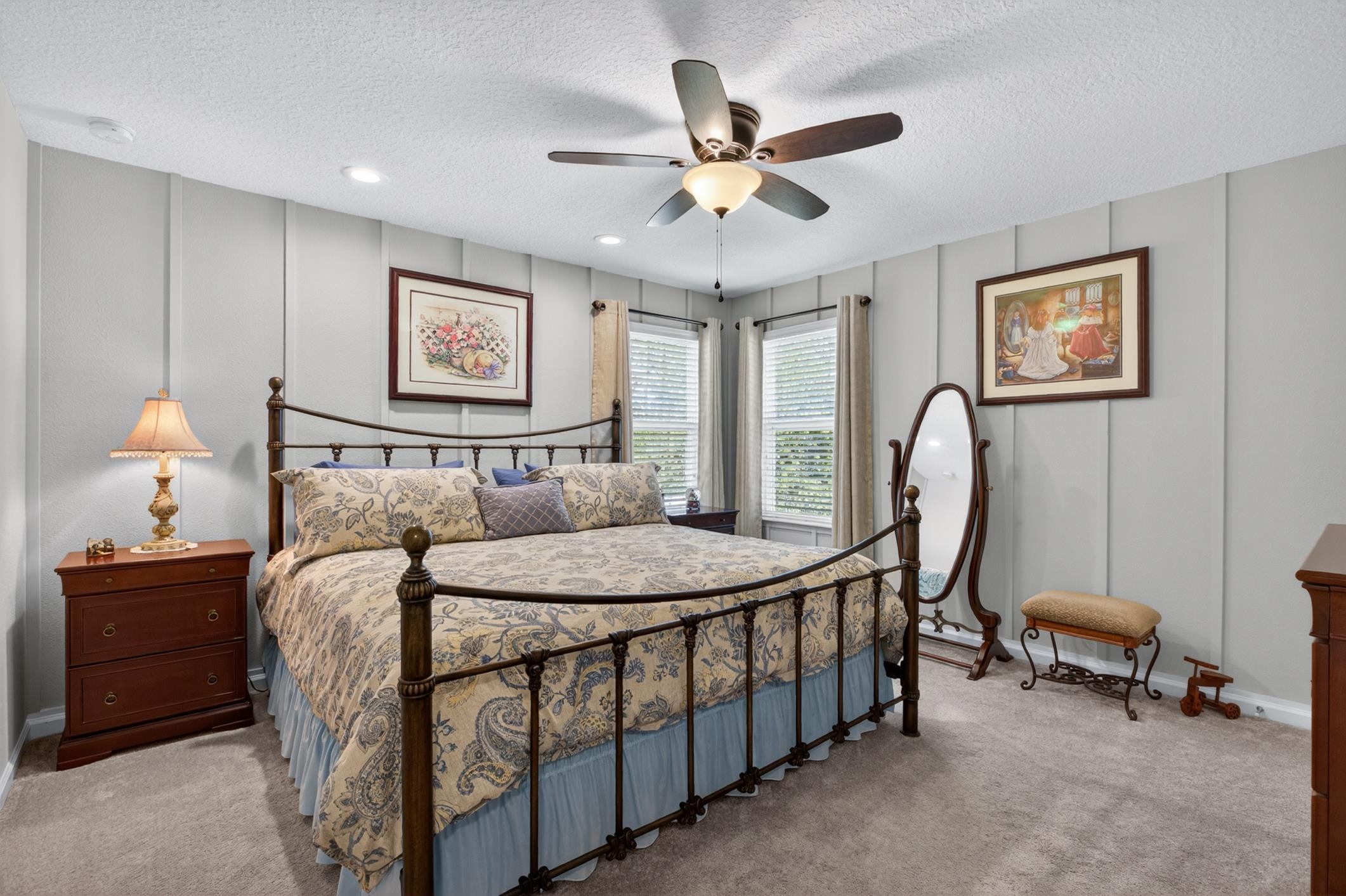 Image 40 of 82 For 37 Lost Lake Dr