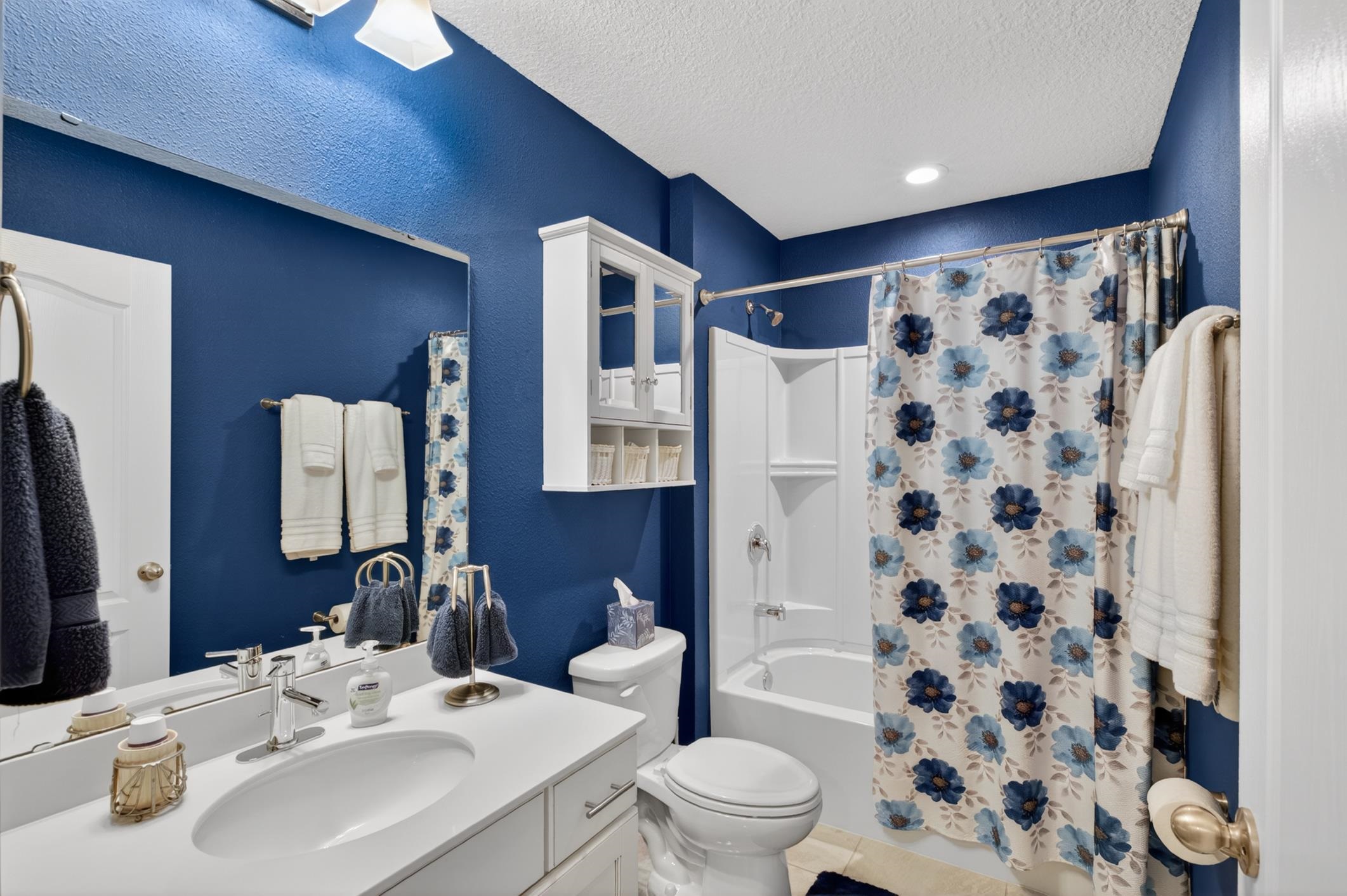 Image 42 of 82 For 37 Lost Lake Dr