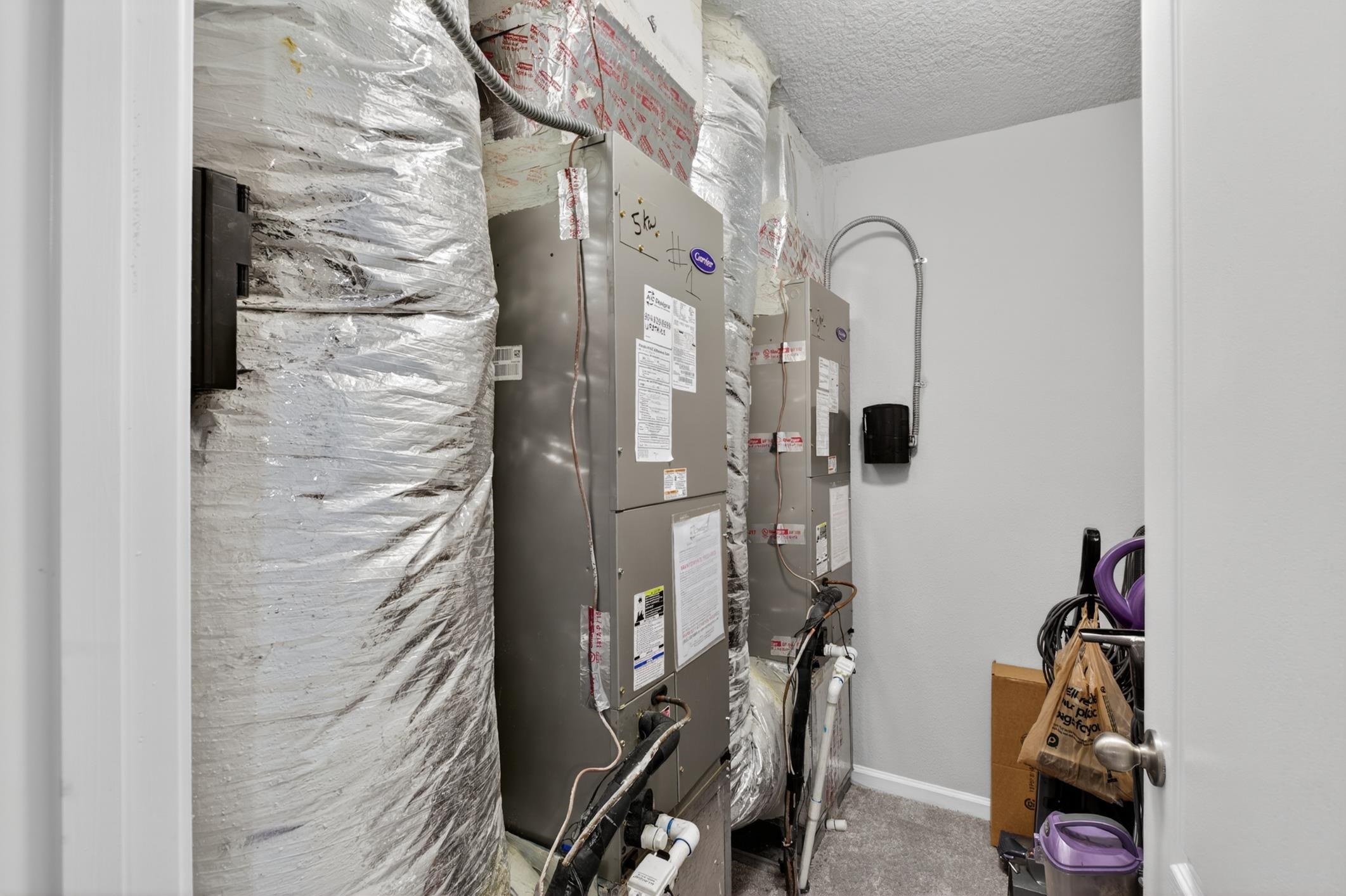 Image 43 of 82 For 37 Lost Lake Dr