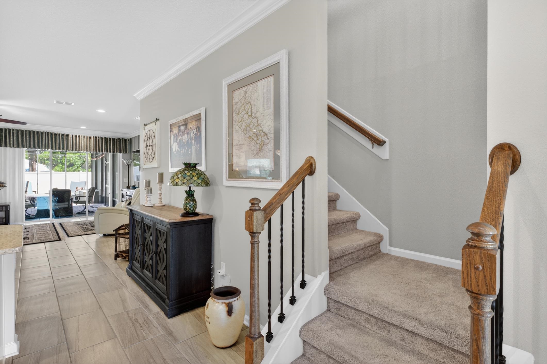 Image 7 of 82 For 37 Lost Lake Dr