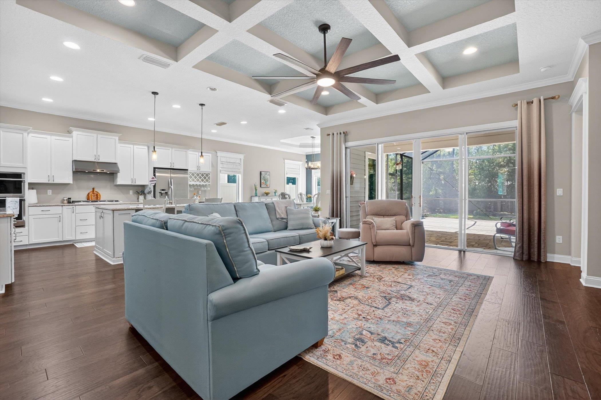 Image 13 of 51 For 541 Pescado Dr