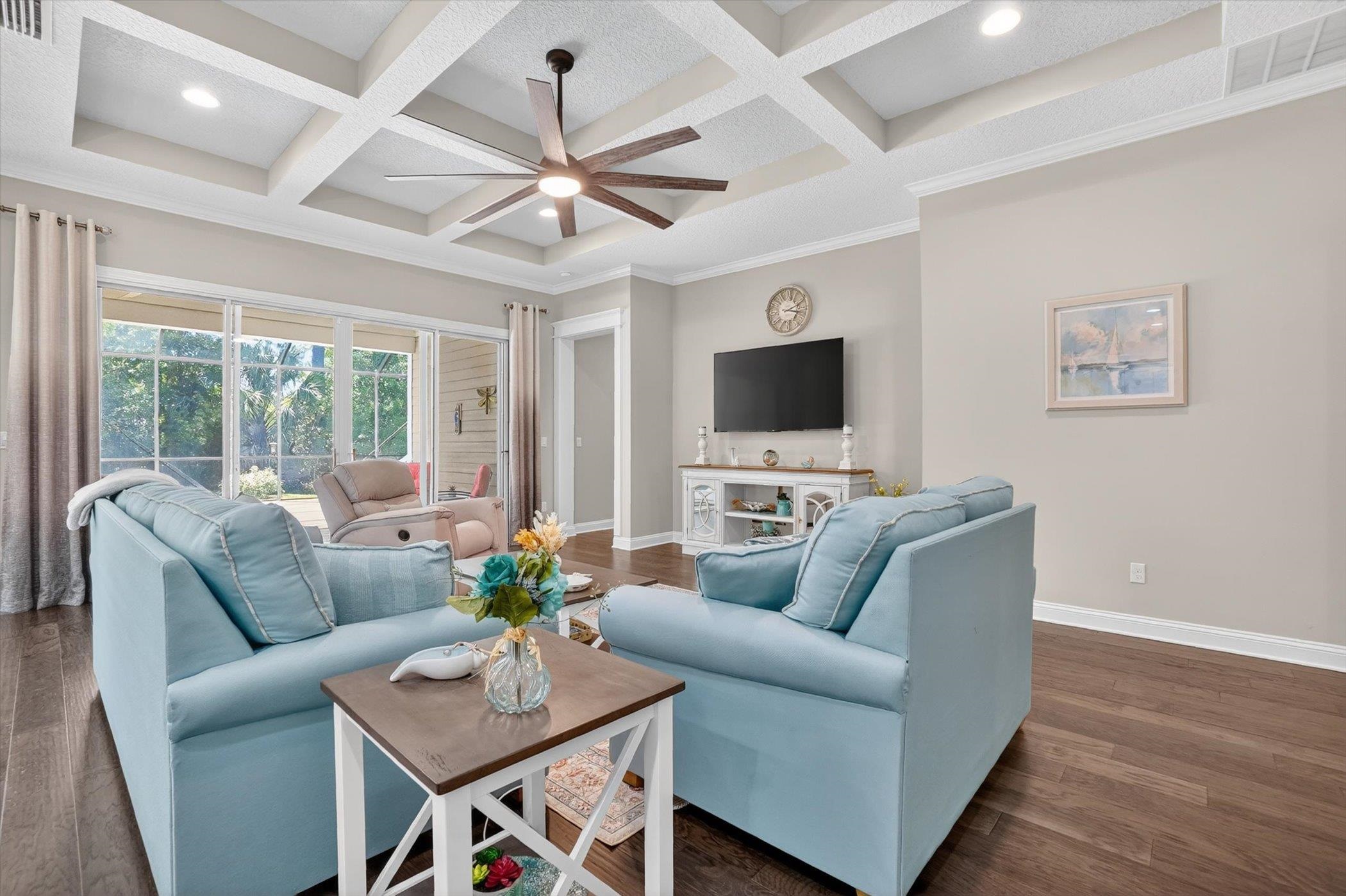 Image 14 of 51 For 541 Pescado Dr