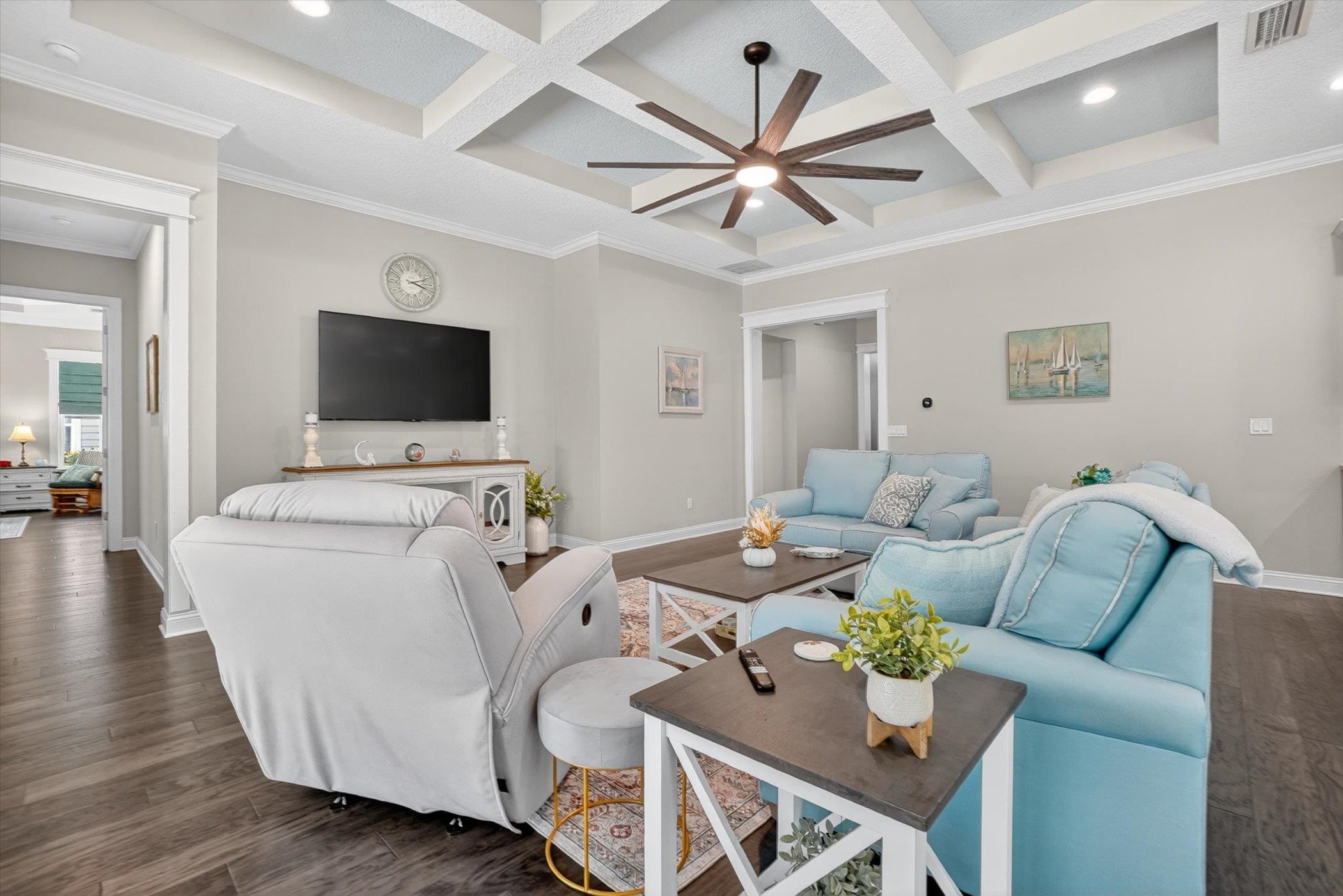 Image 15 of 51 For 541 Pescado Dr