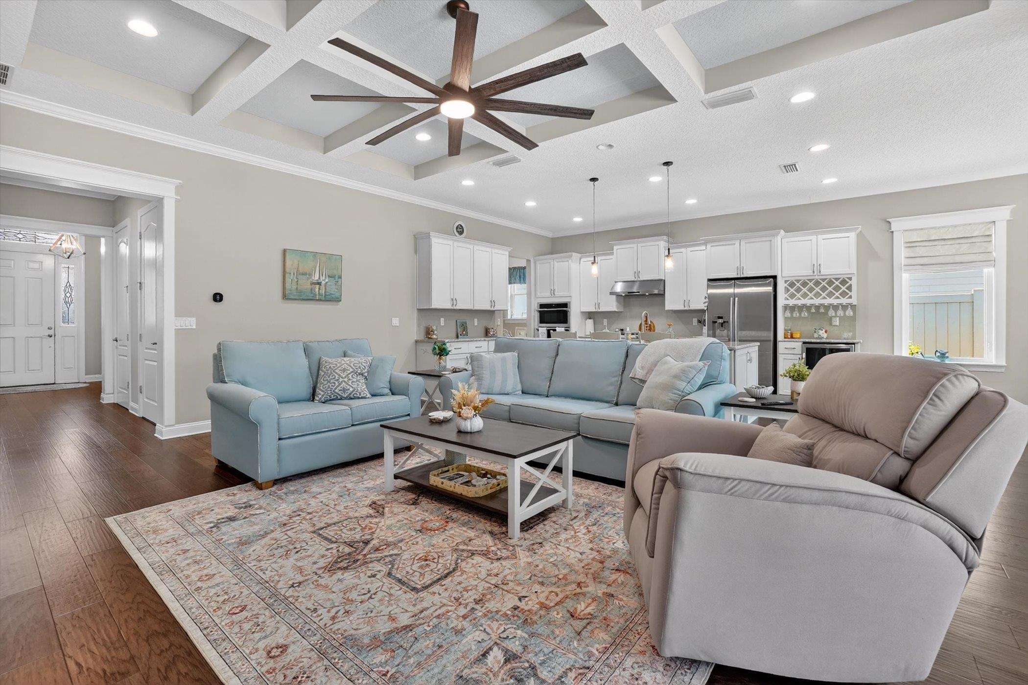 Image 16 of 51 For 541 Pescado Dr