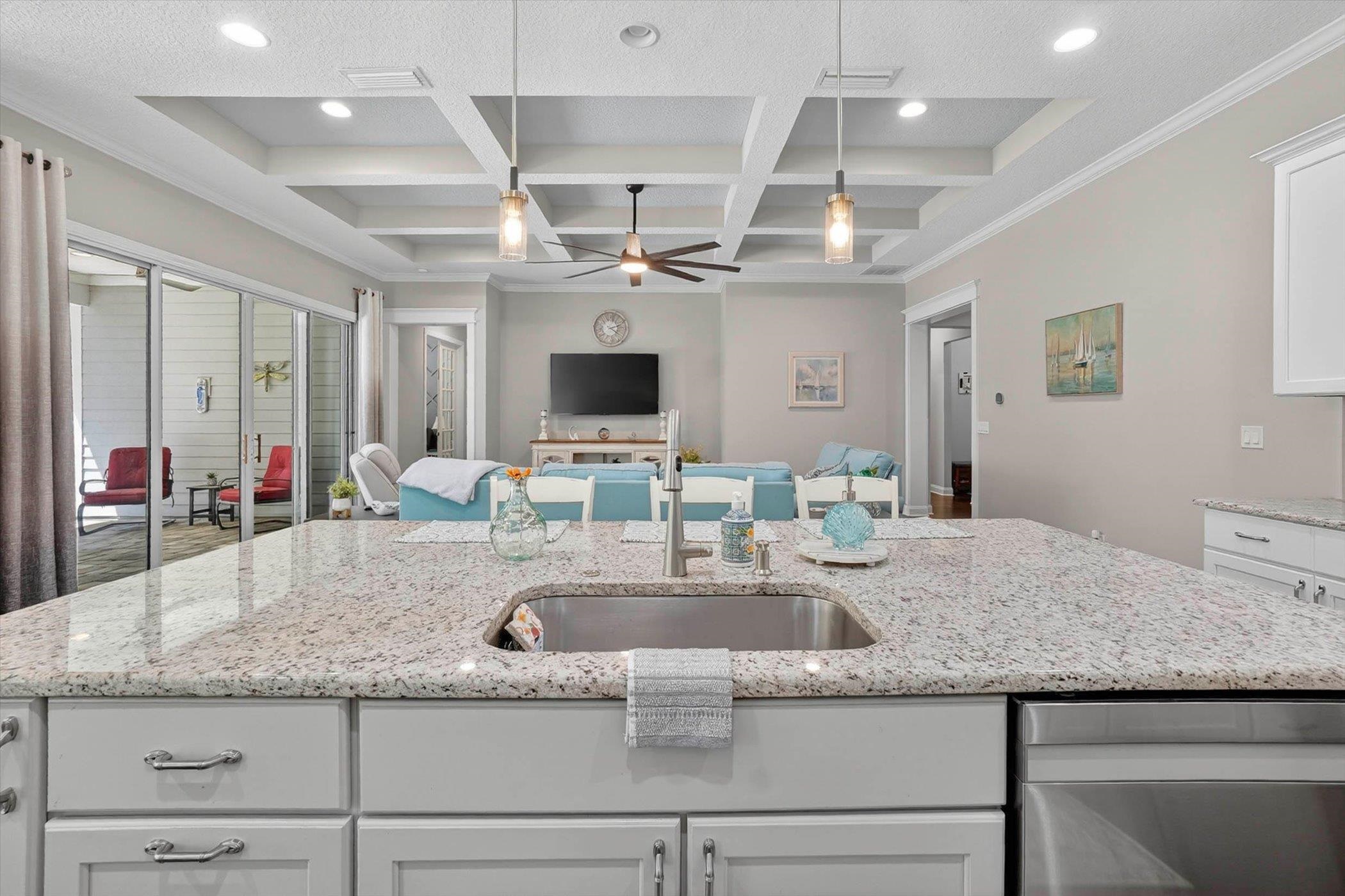 Image 24 of 51 For 541 Pescado Dr