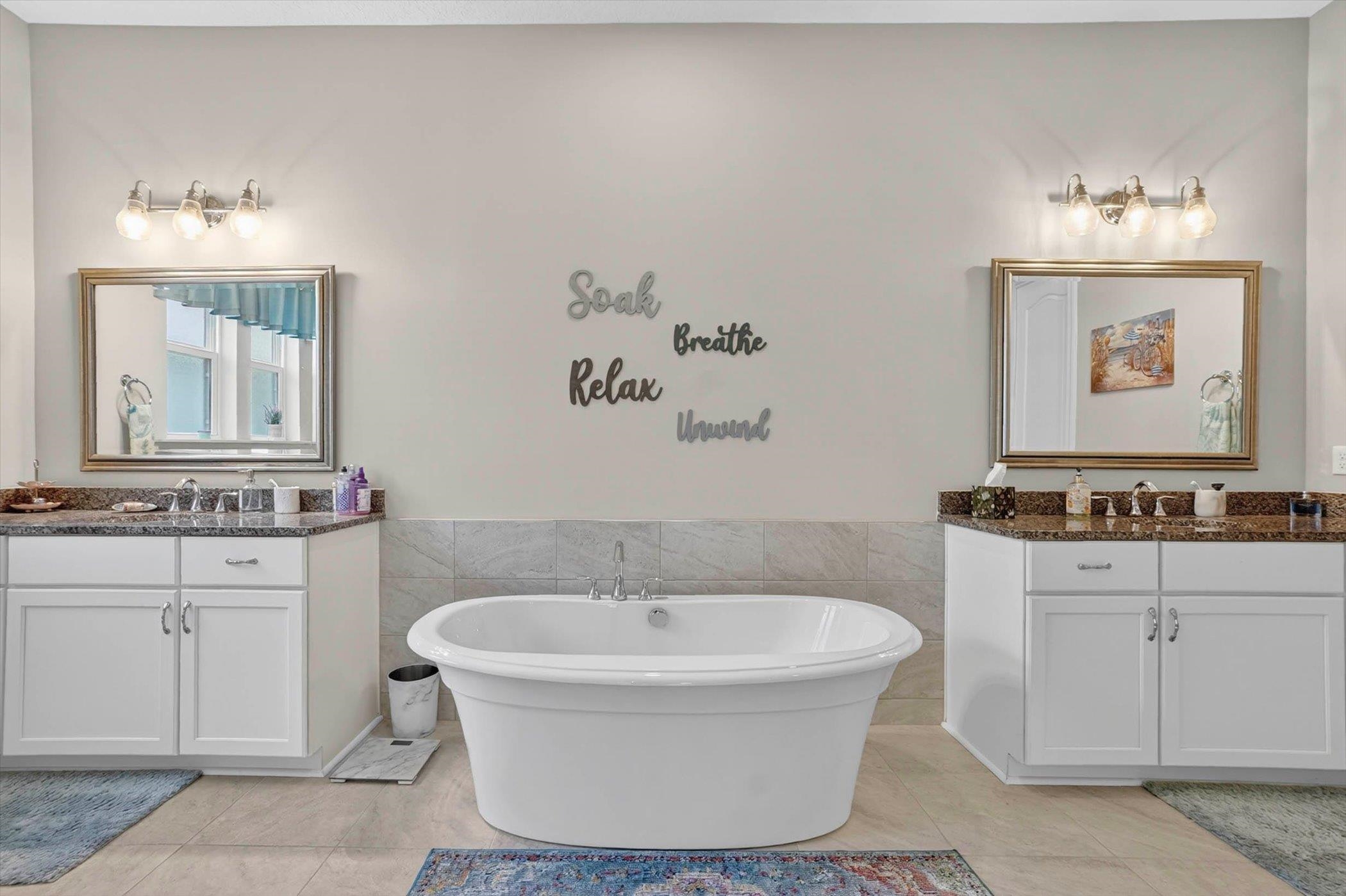 Image 32 of 51 For 541 Pescado Dr