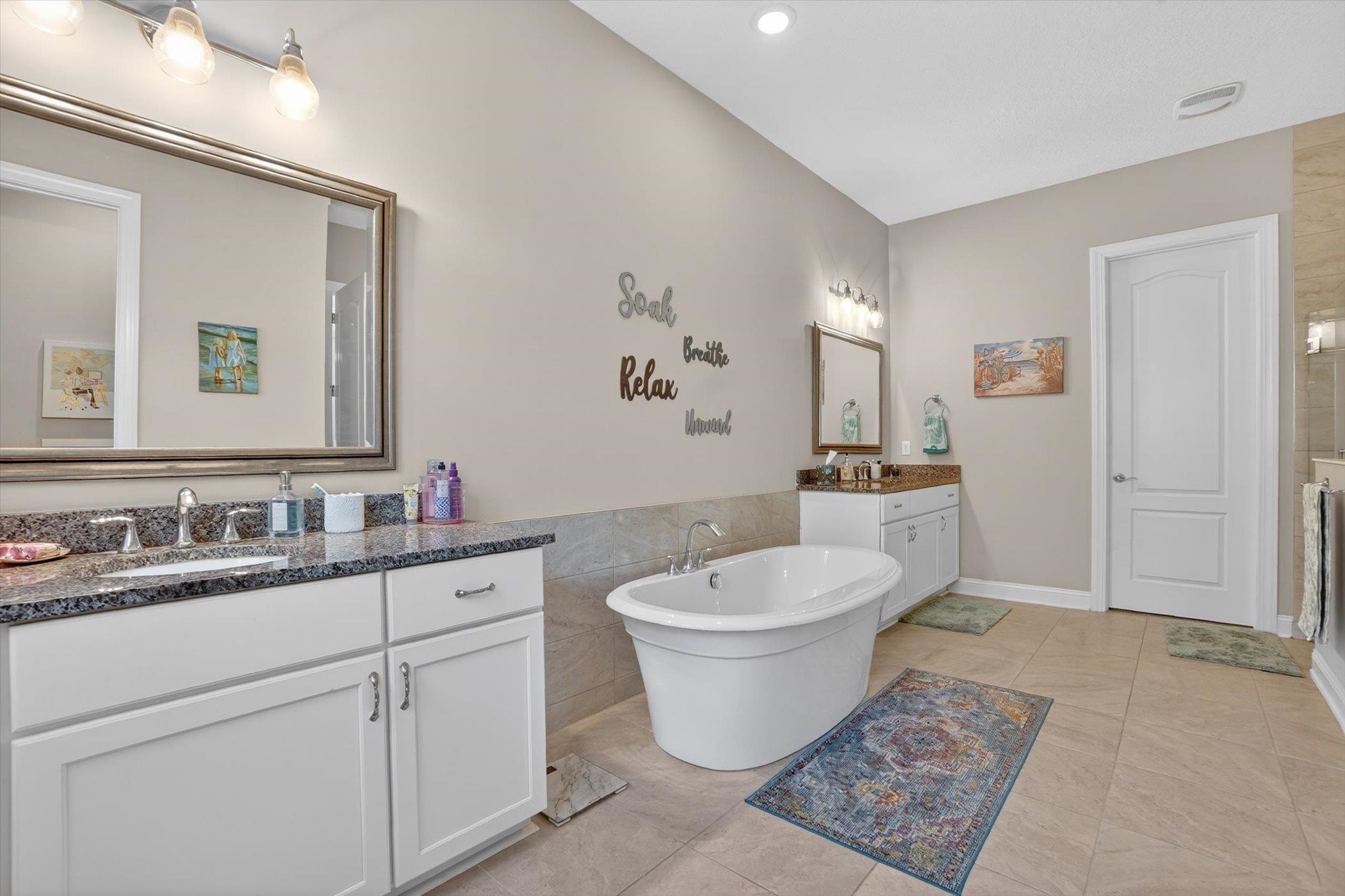 Image 33 of 51 For 541 Pescado Dr