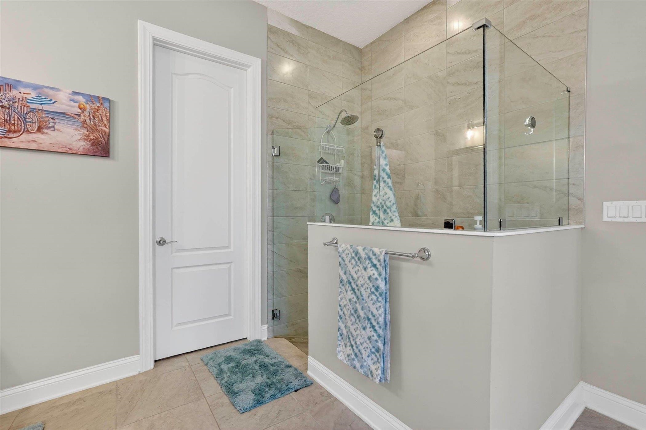 Image 34 of 51 For 541 Pescado Dr