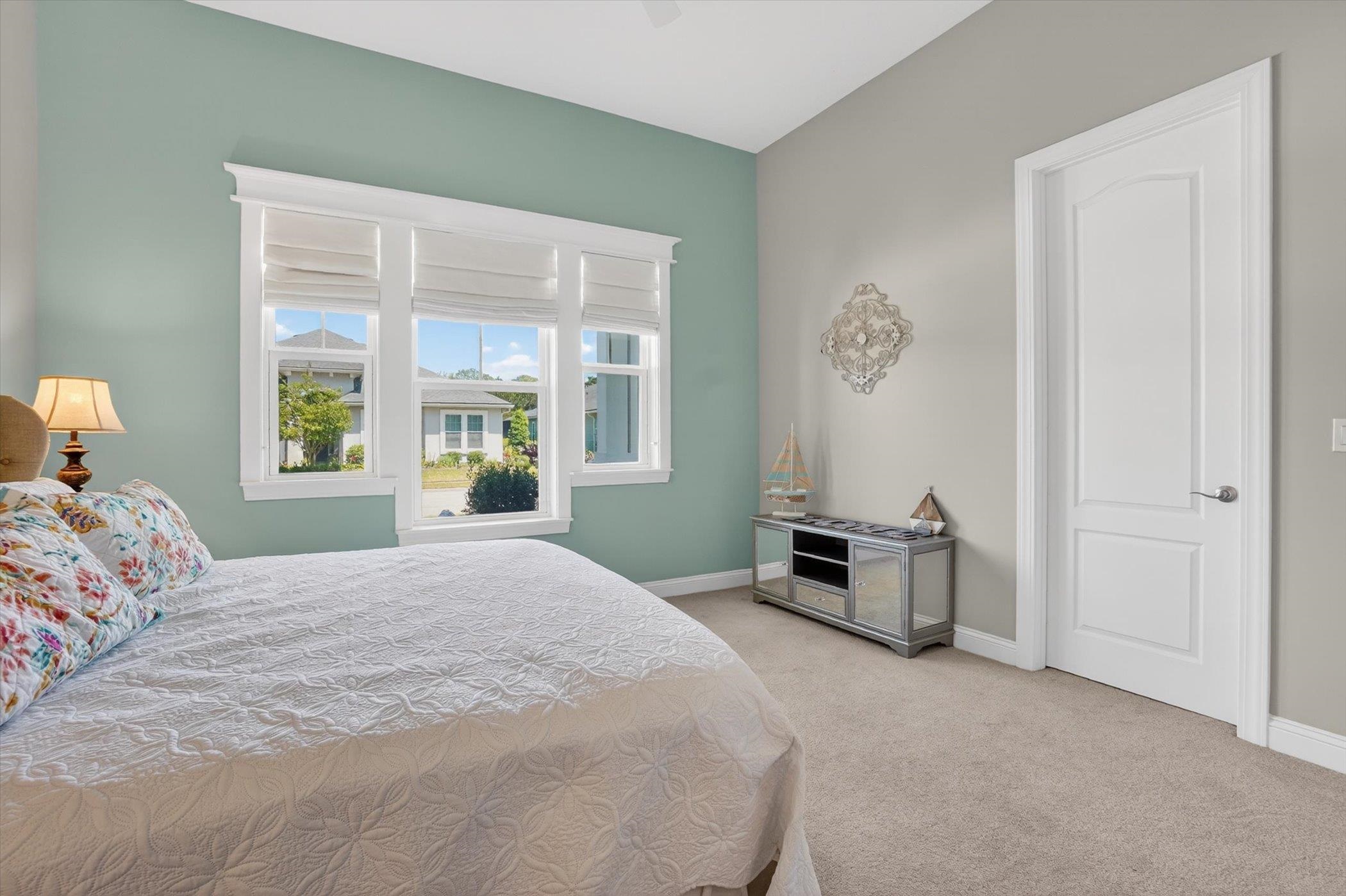 Image 37 of 51 For 541 Pescado Dr