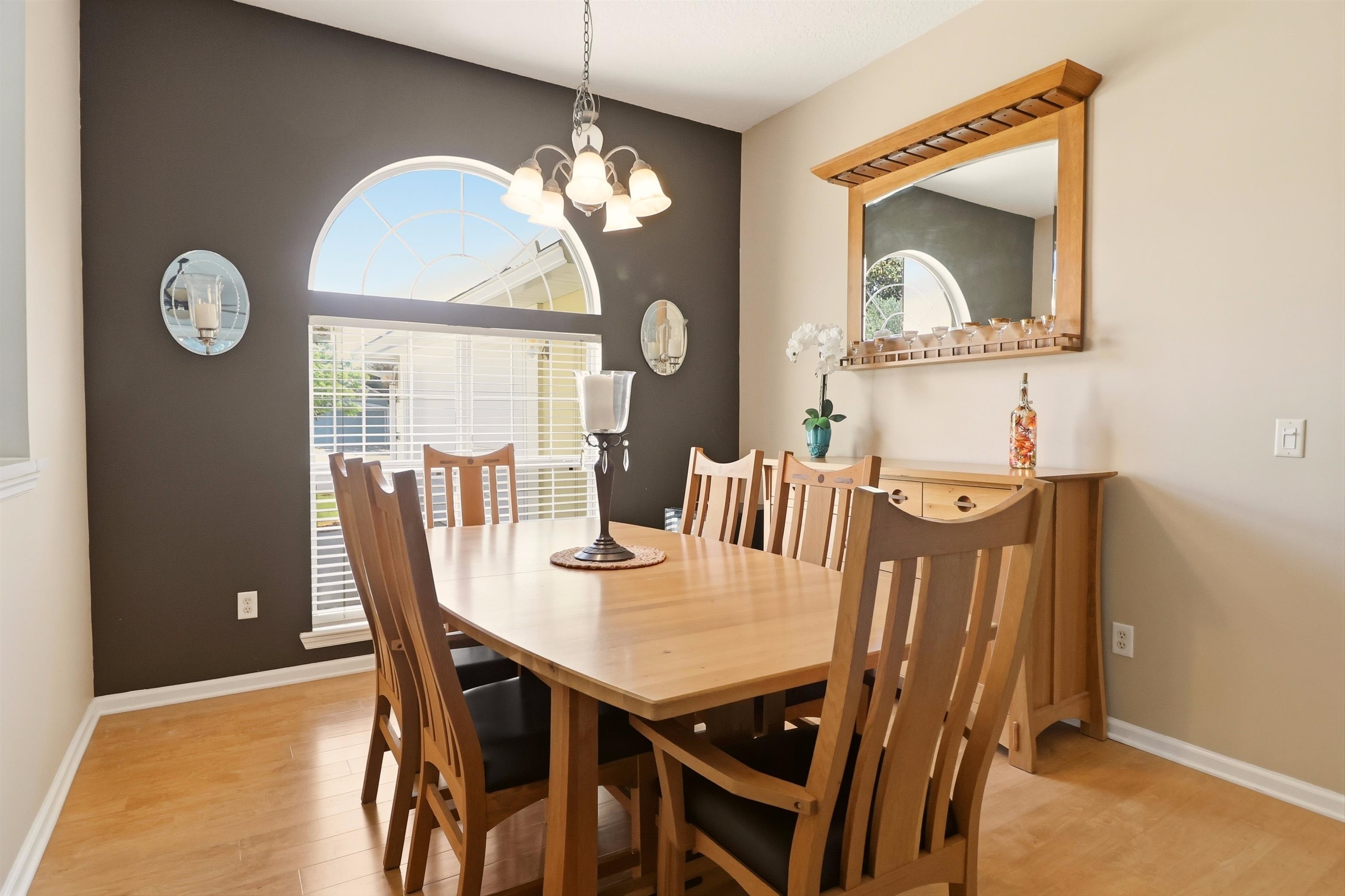 Image 15 of 44 For 273 Whisper Ridge Dr