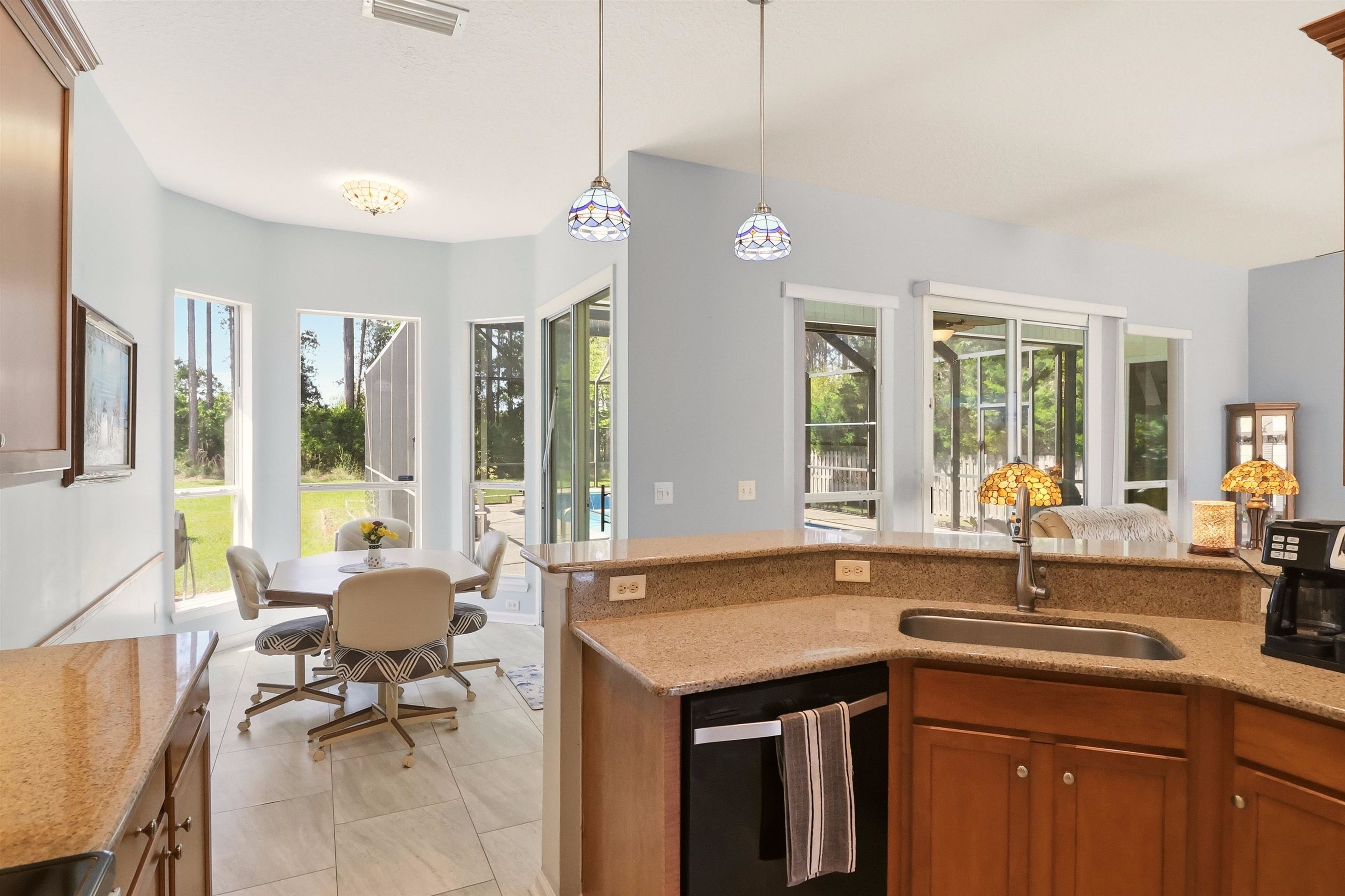 Image 19 of 44 For 273 Whisper Ridge Dr