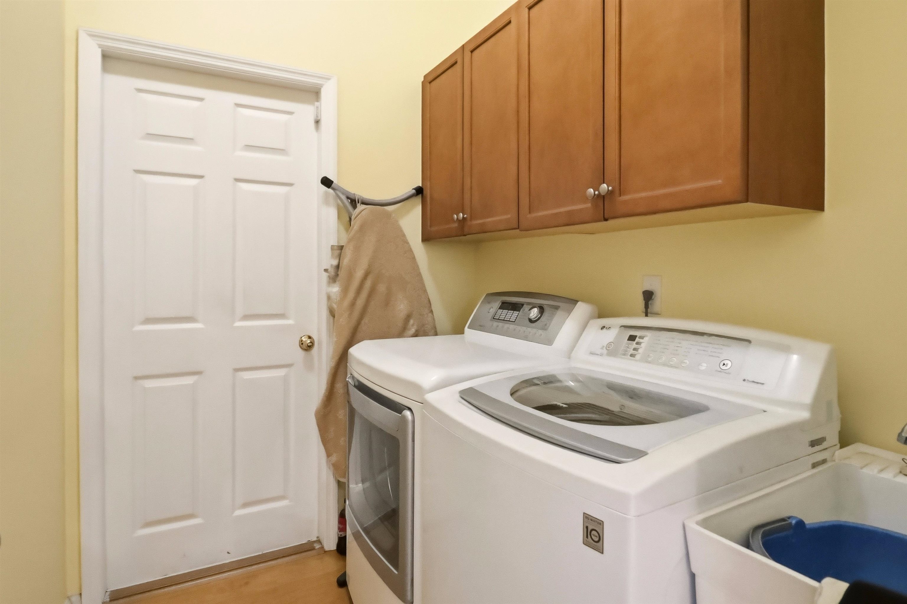 Image 34 of 44 For 273 Whisper Ridge Dr