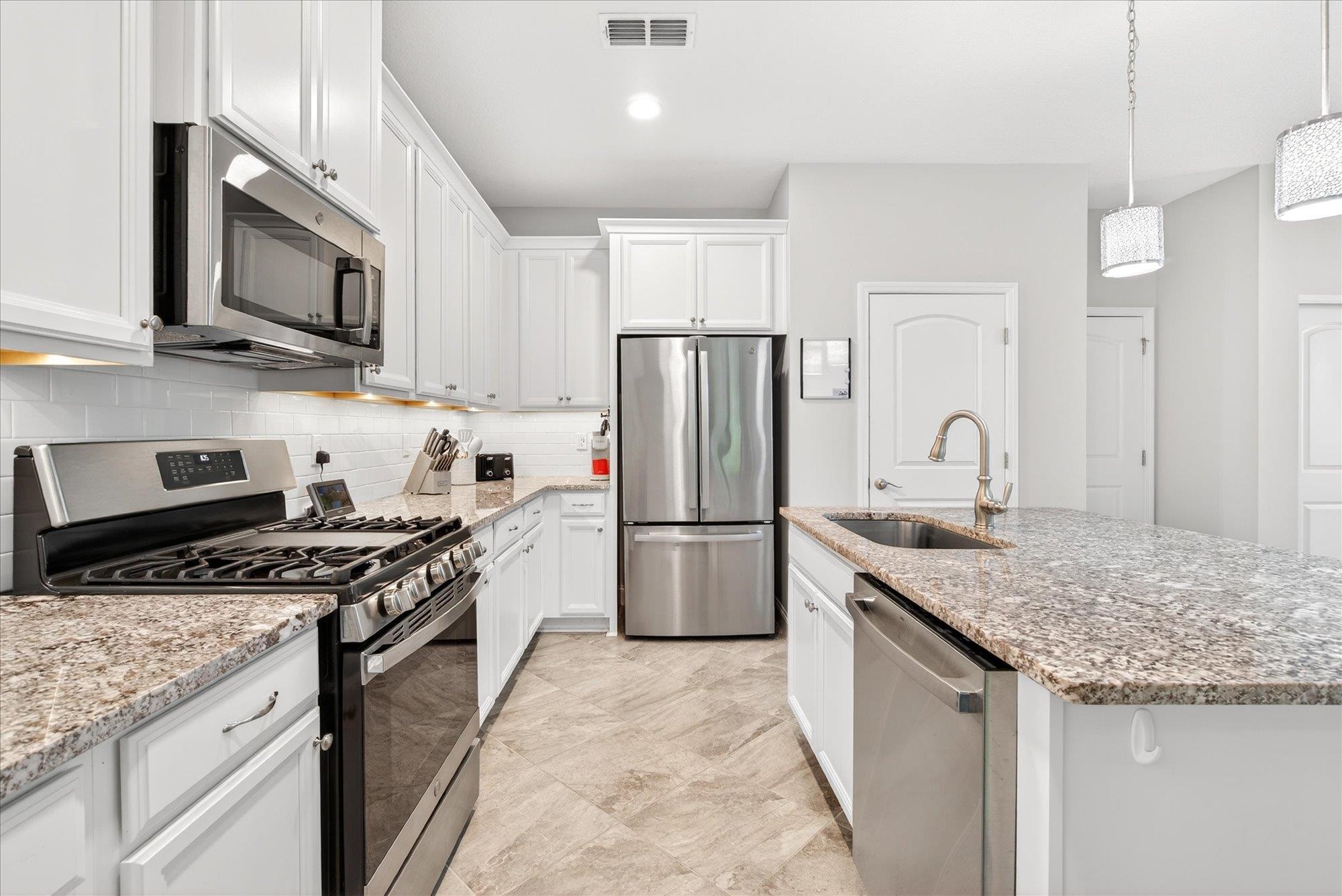 Image 15 of 55 For 177 Grand Ravine Dr