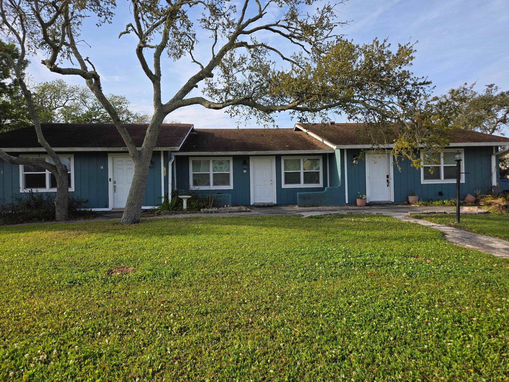 Image 2 of 19 For 125 Rio Del Mar St  B