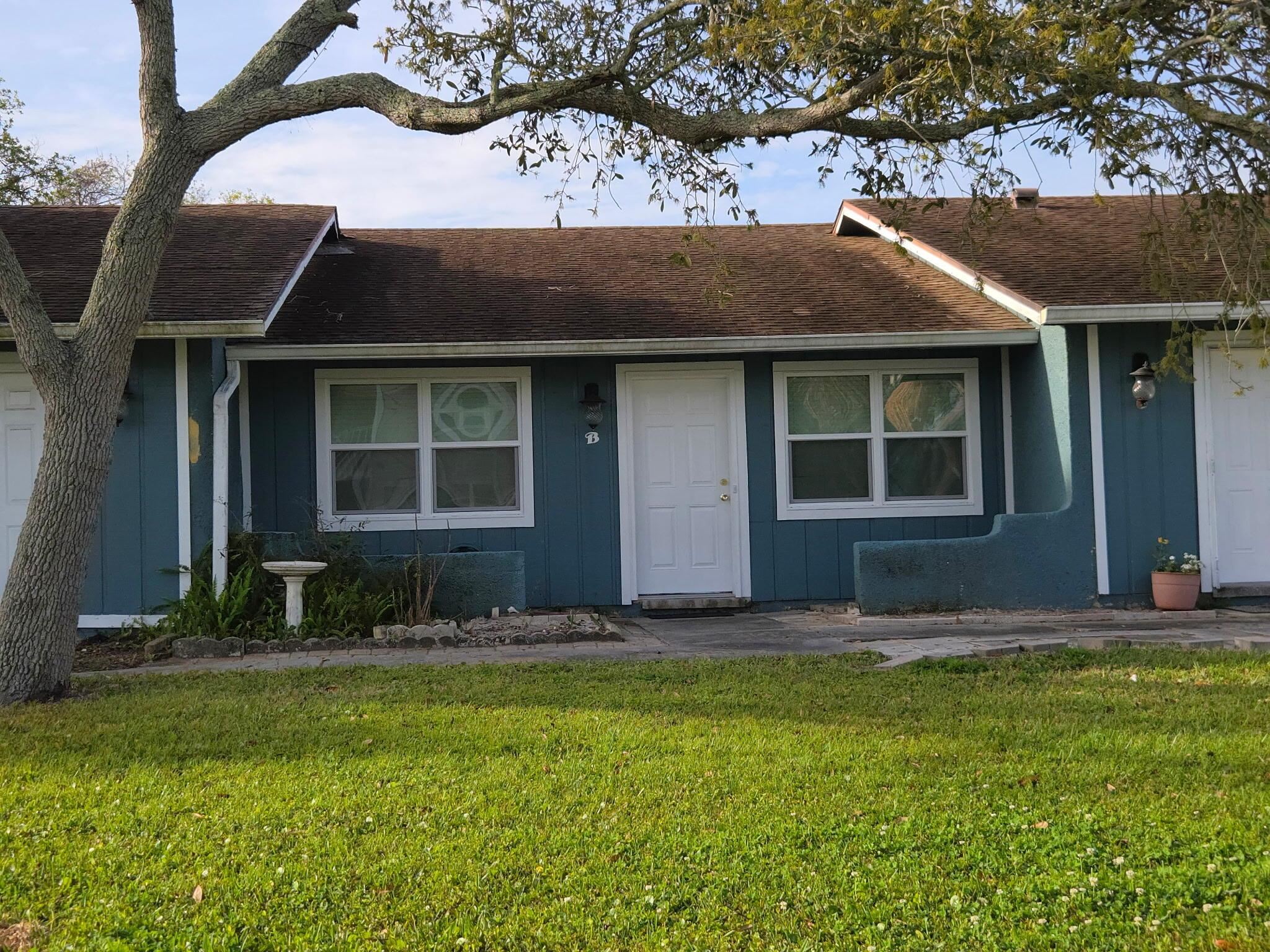 Image 3 of 19 For 125 Rio Del Mar St  B