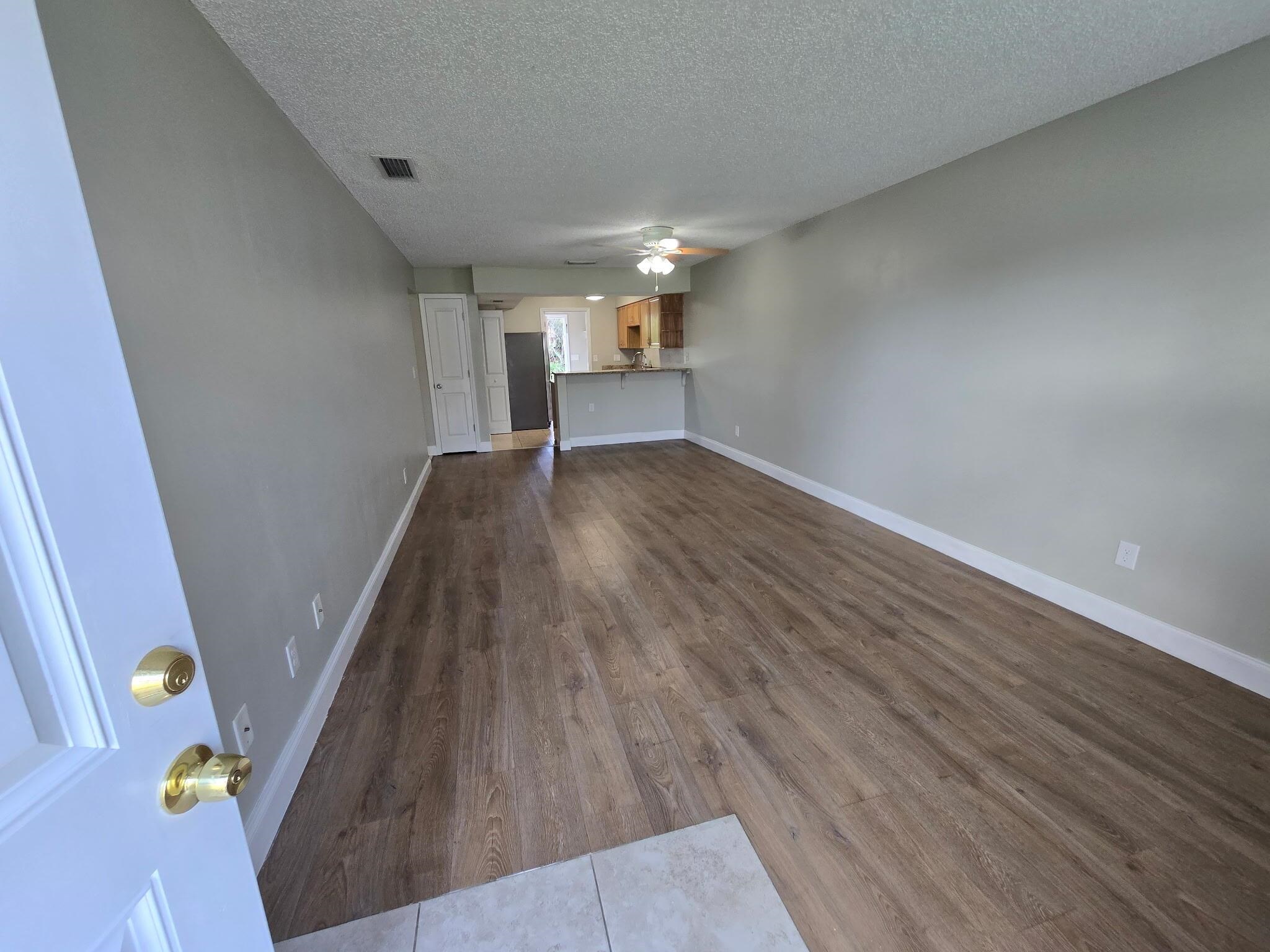 Image 5 of 19 For 125 Rio Del Mar St  B