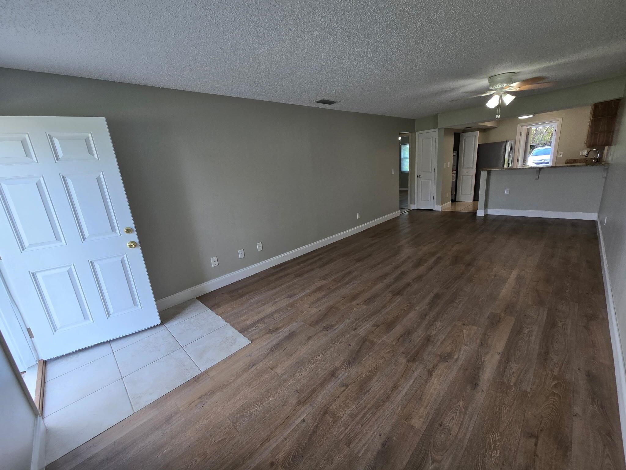 Image 6 of 19 For 125 Rio Del Mar St  B