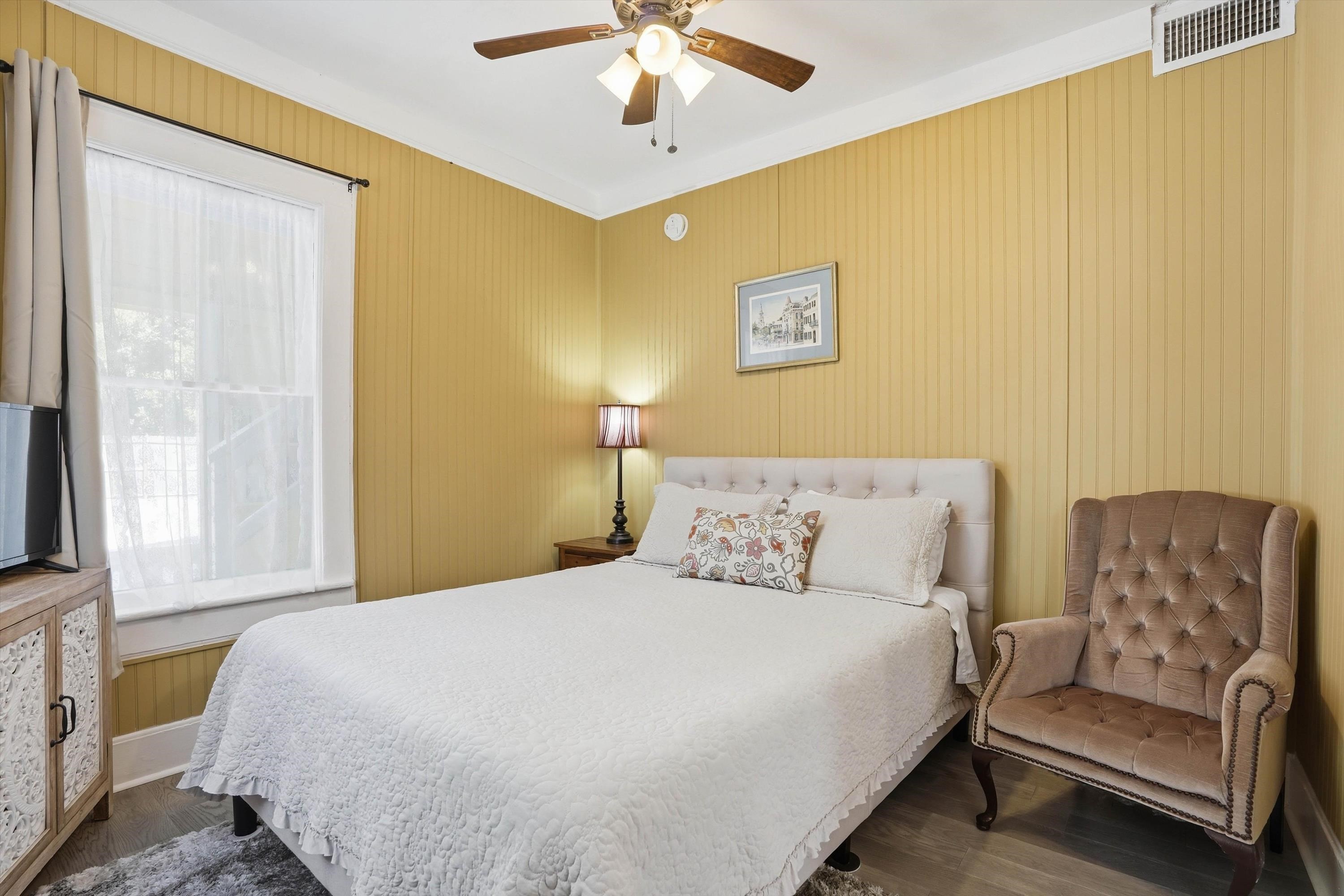 Image 17 of 42 For 53 Sanford St