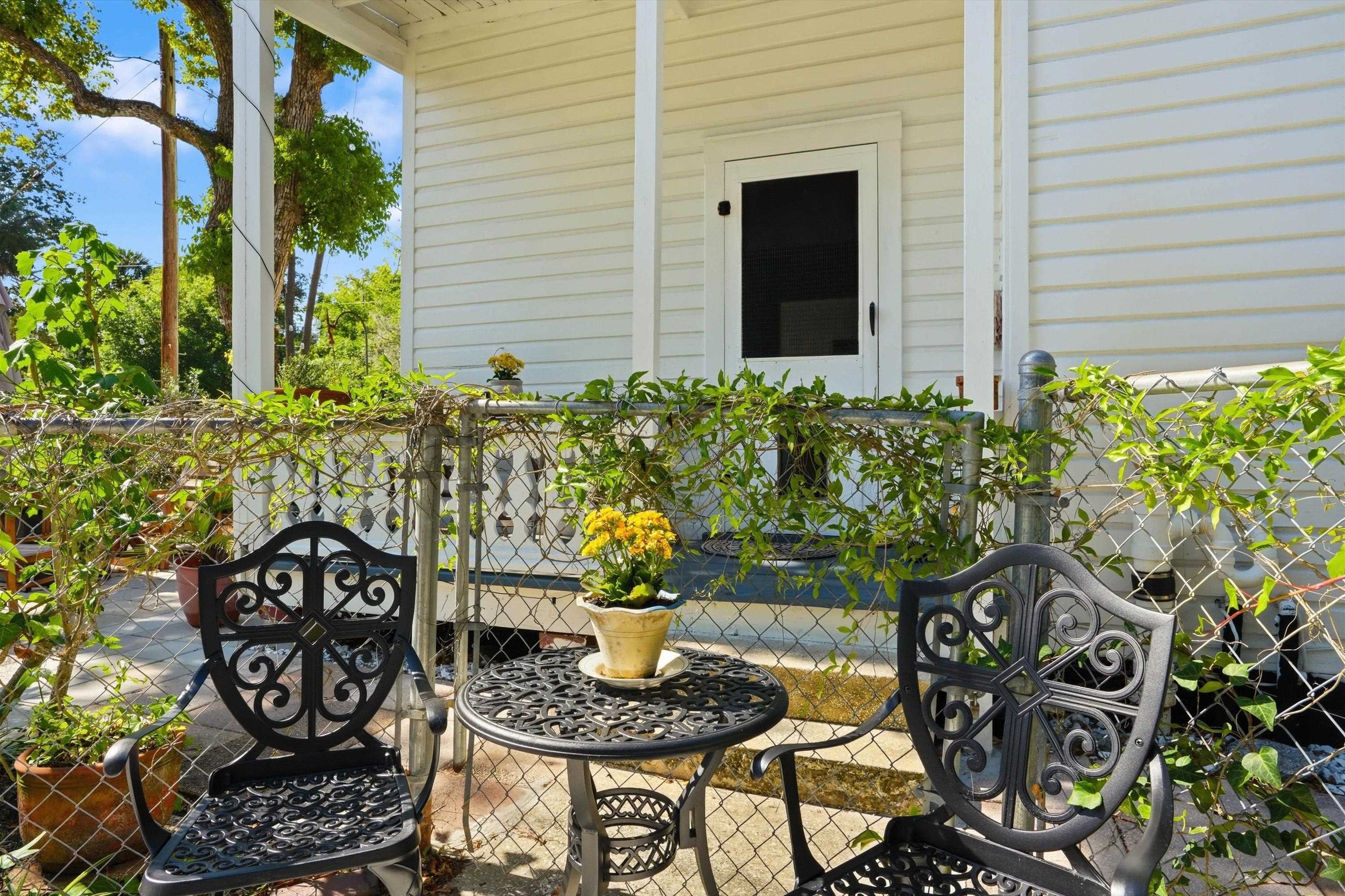 Image 20 of 42 For 53 Sanford St