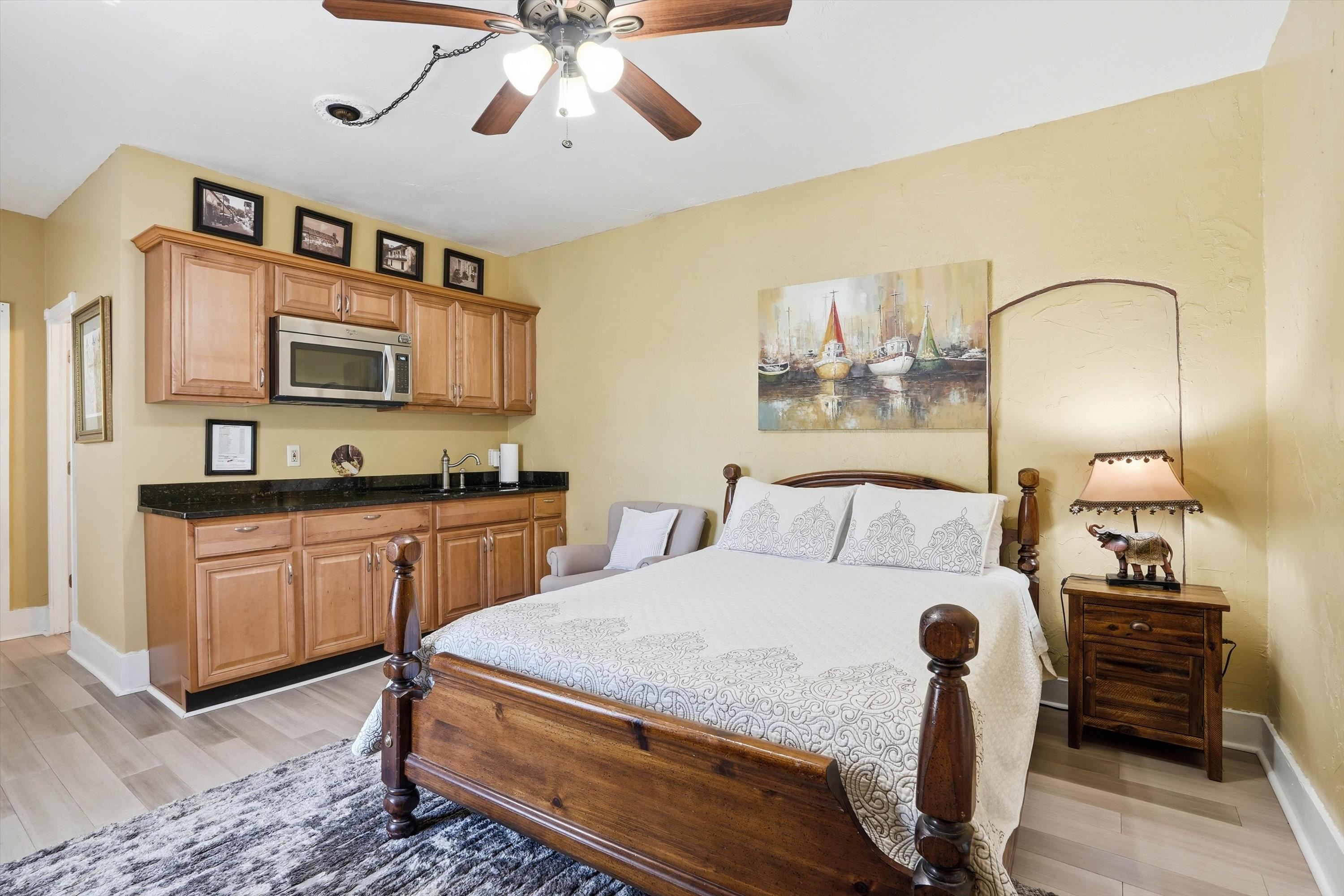 Image 22 of 42 For 53 Sanford St