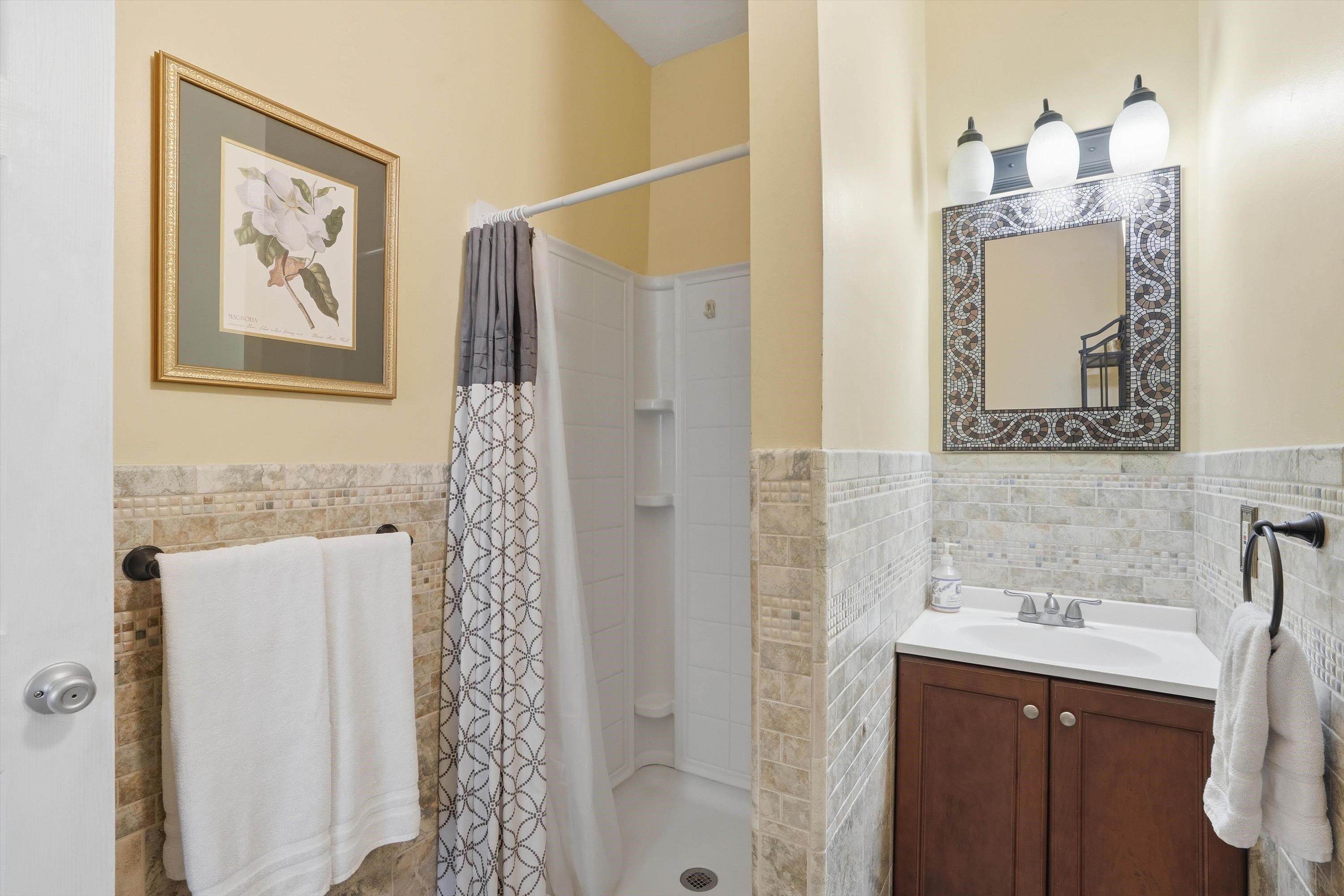 Image 24 of 42 For 53 Sanford St