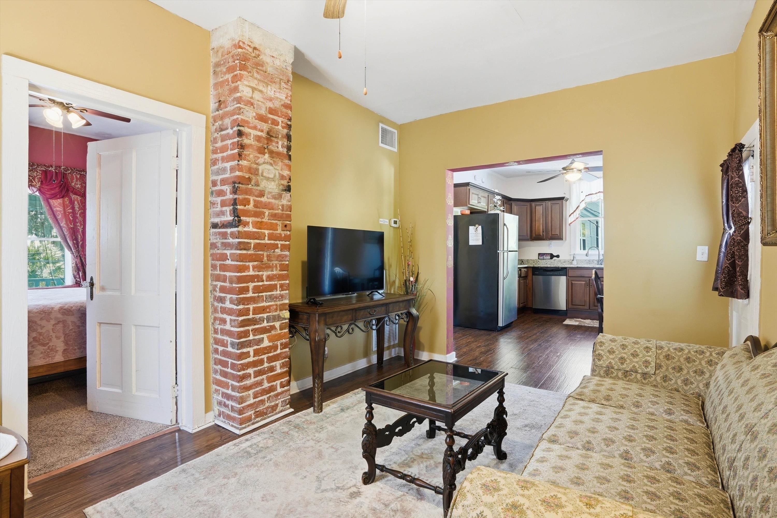 Image 28 of 42 For 53 Sanford St