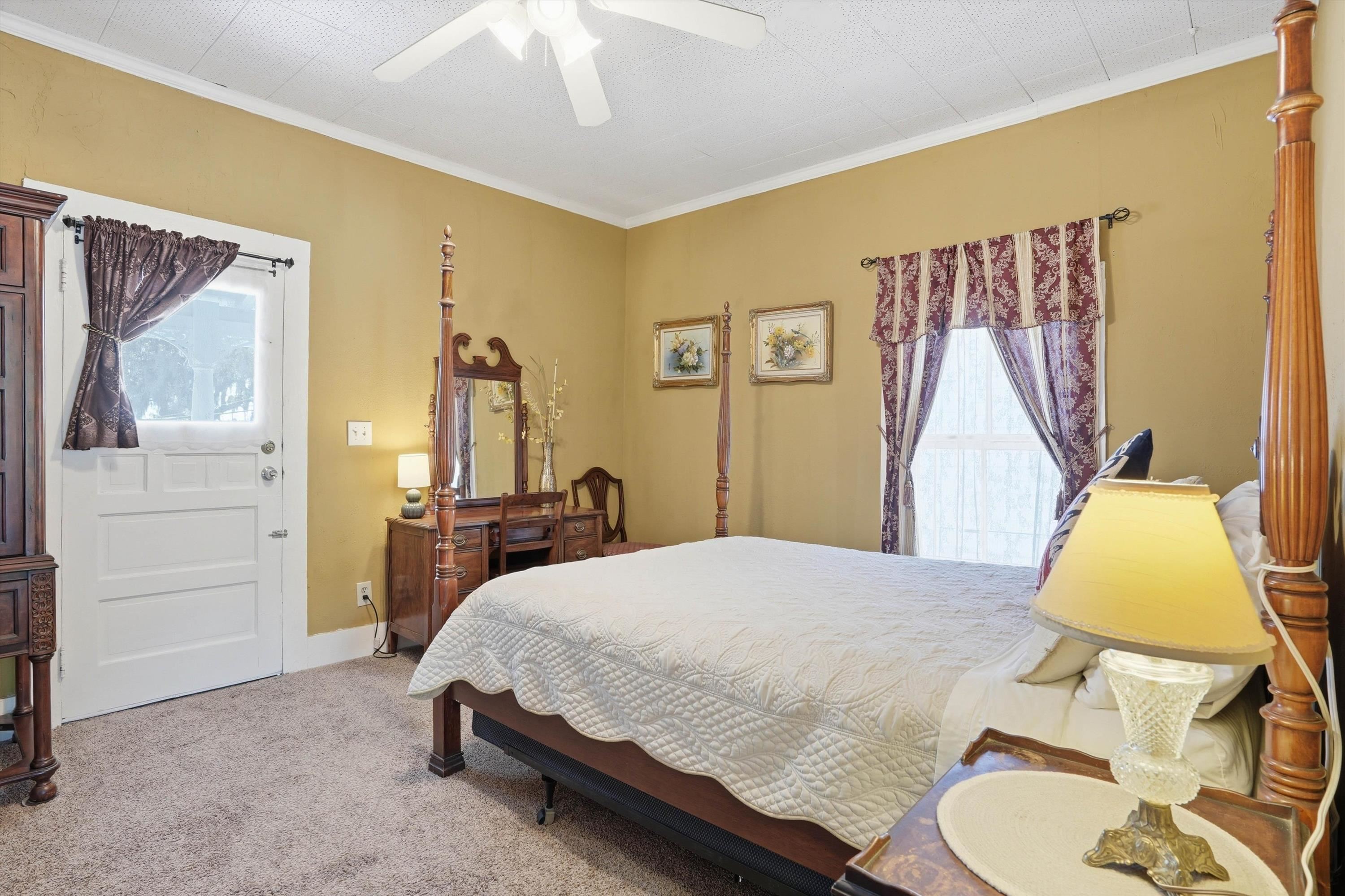 Image 29 of 42 For 53 Sanford St