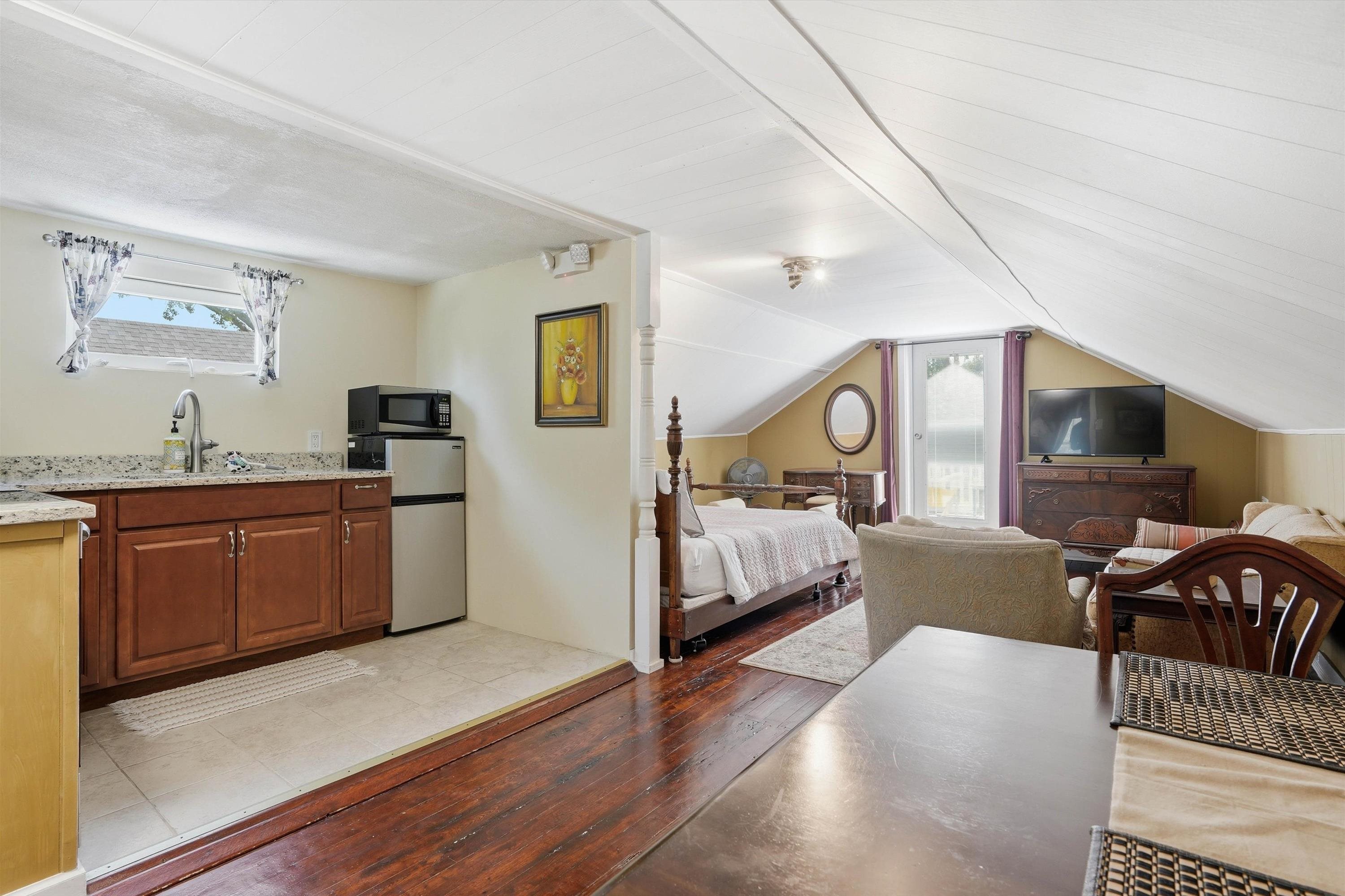 Image 37 of 42 For 53 Sanford St