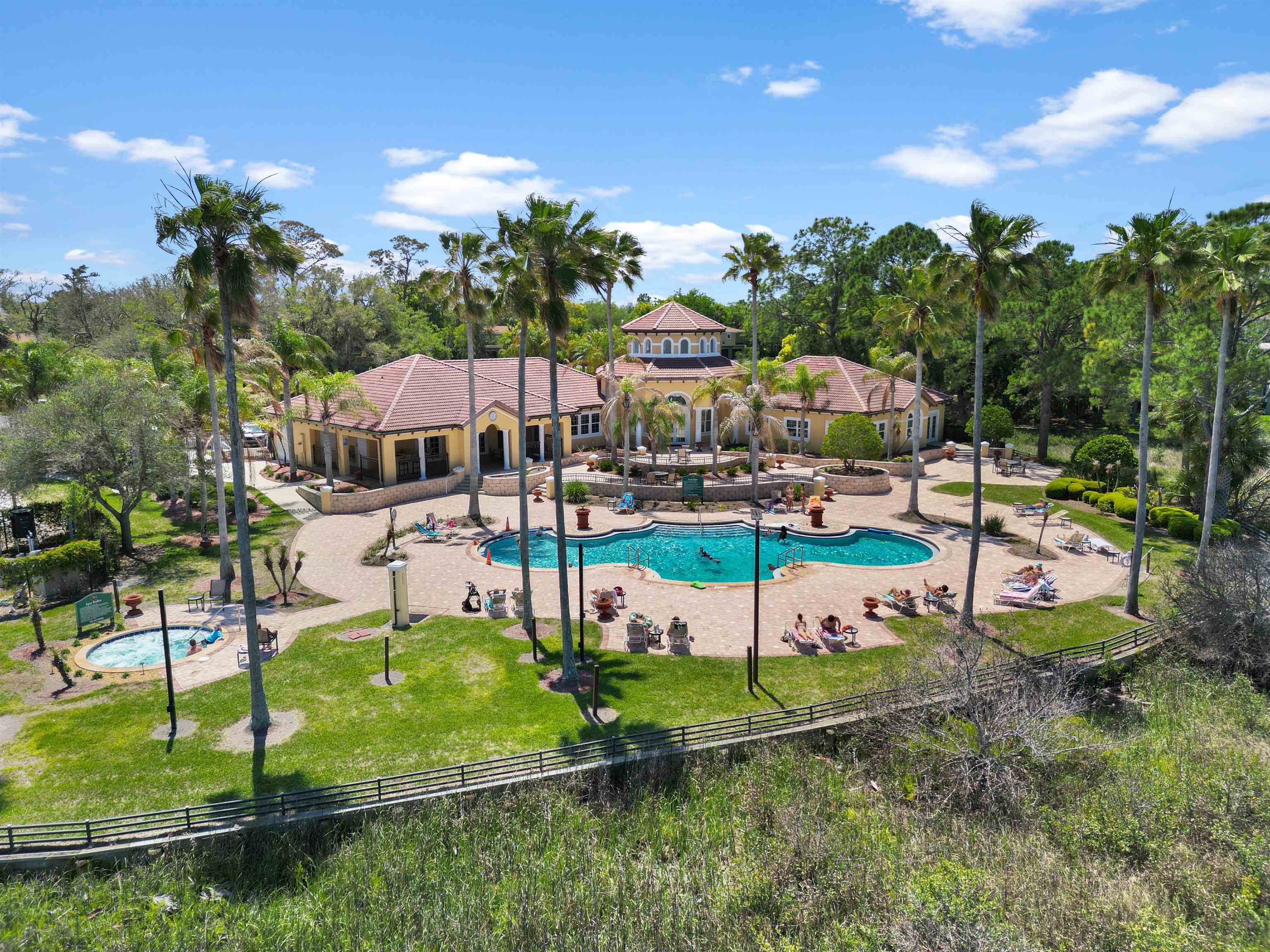 Image 27 of 31 For 2005 Mariposa Vista Ln  107