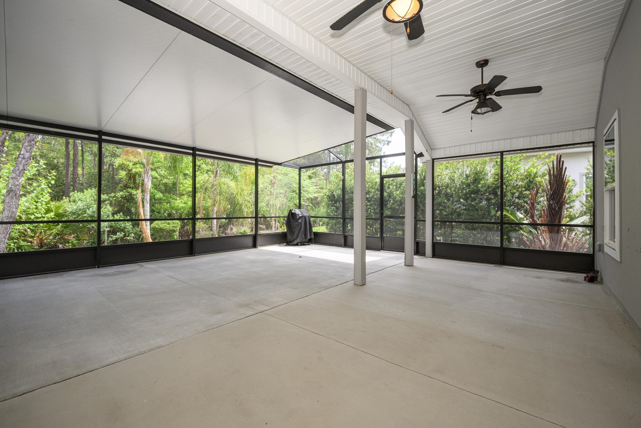 Image 11 of 77 For 772 Pullman Cir