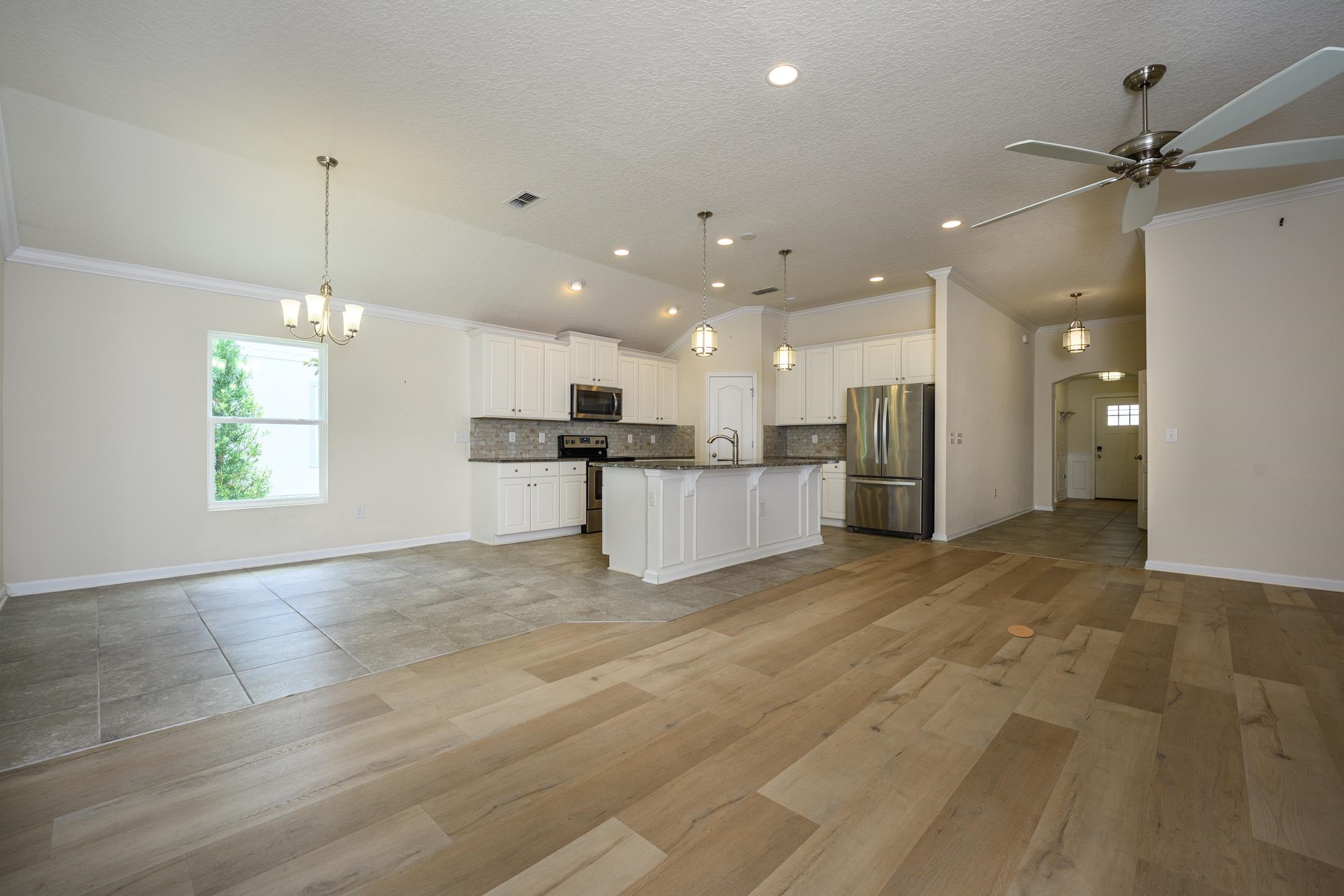 Image 16 of 77 For 772 Pullman Cir