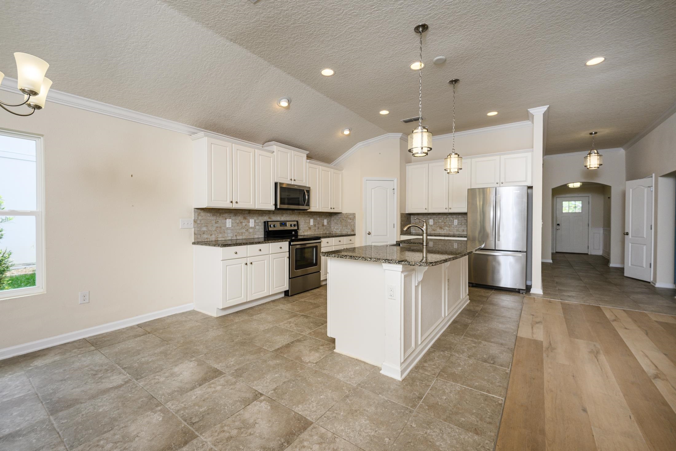 Image 19 of 77 For 772 Pullman Cir