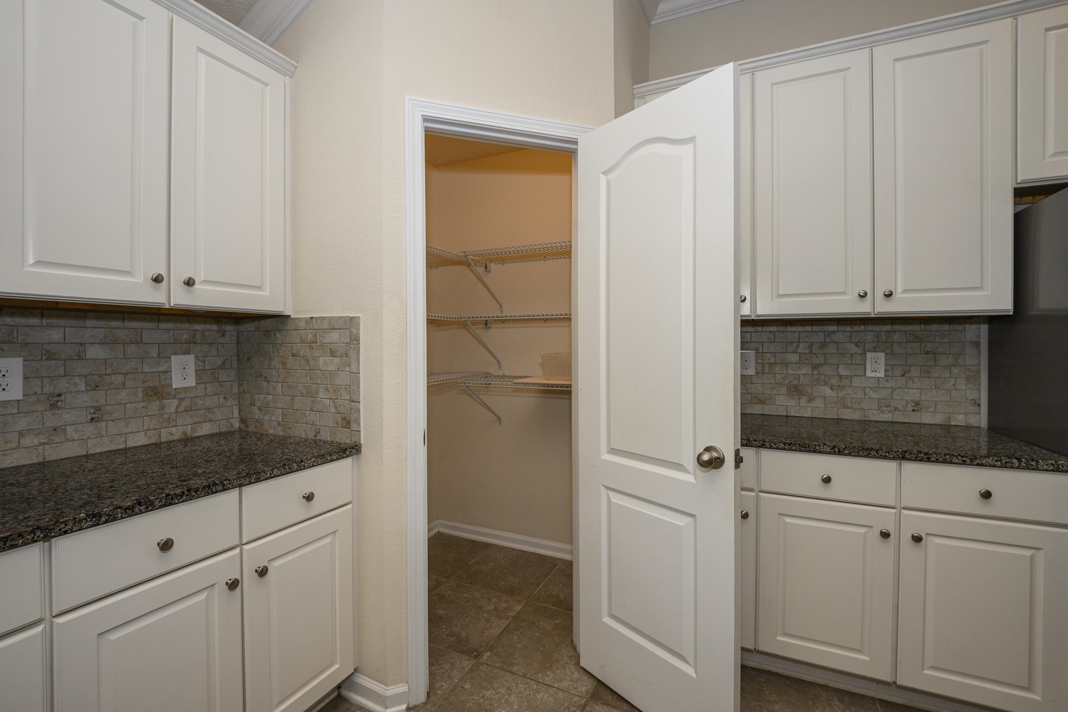 Image 23 of 77 For 772 Pullman Cir